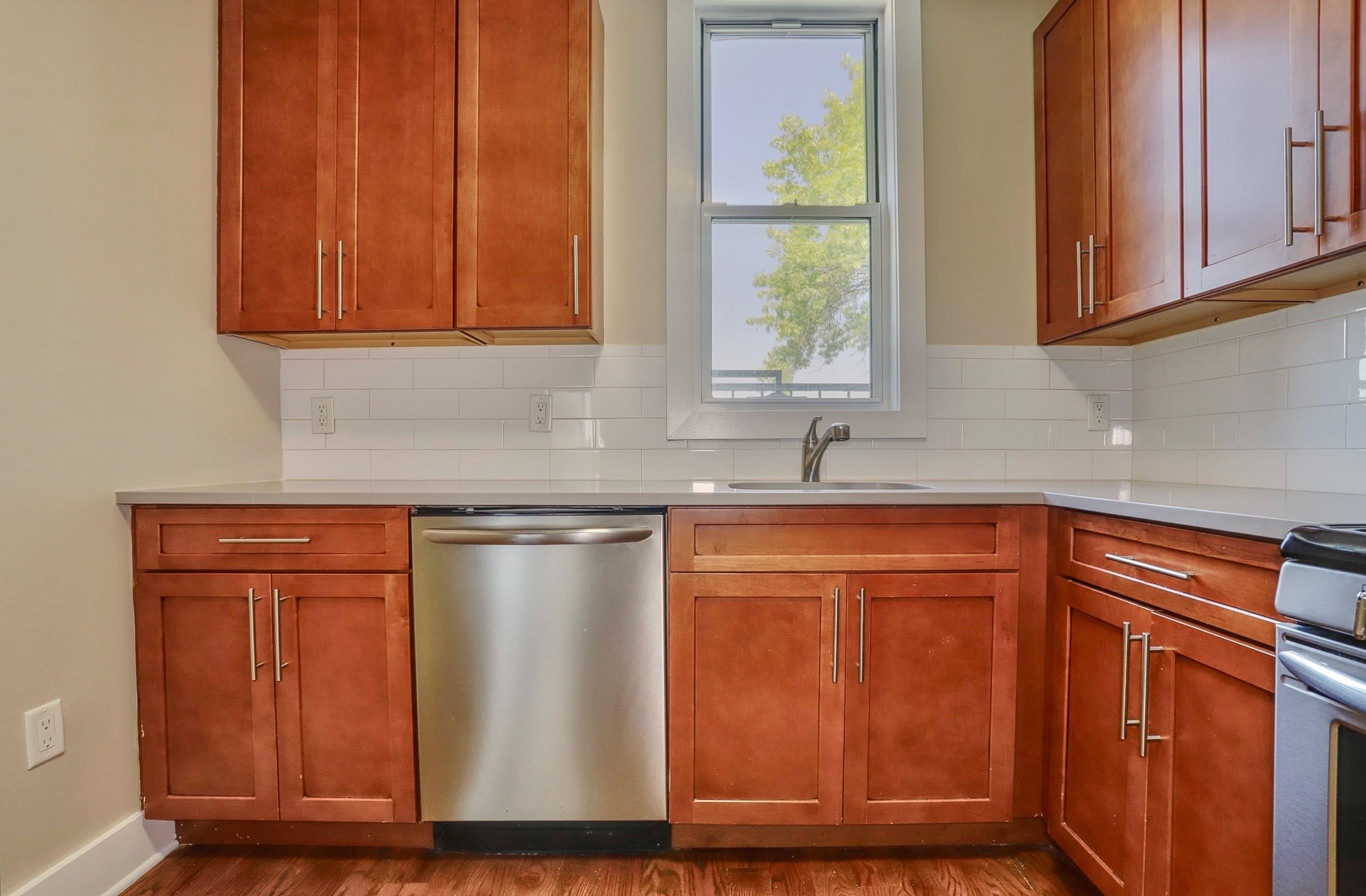 824 WASHINGTON ST - Photo 4