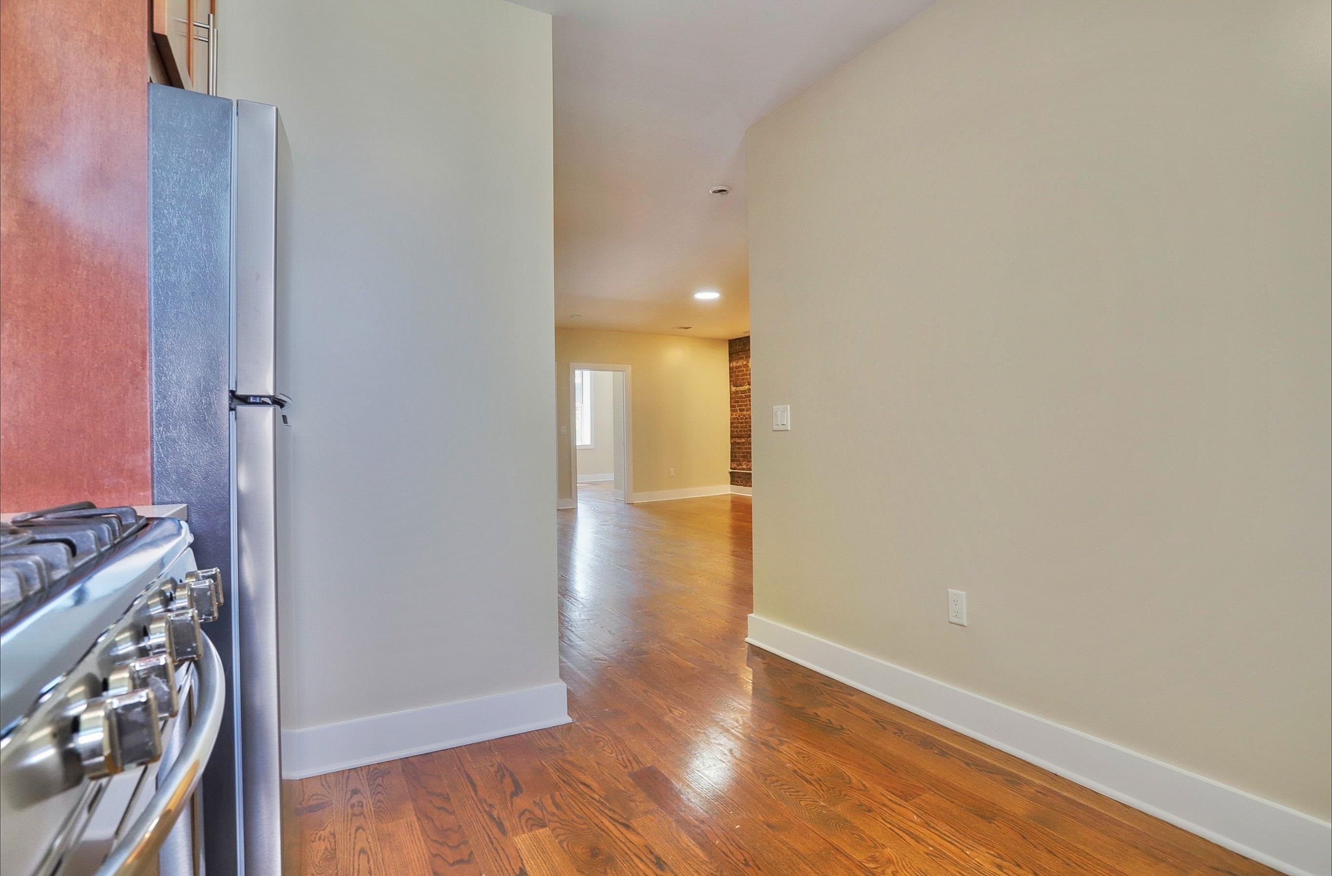 824 WASHINGTON ST - Photo 5