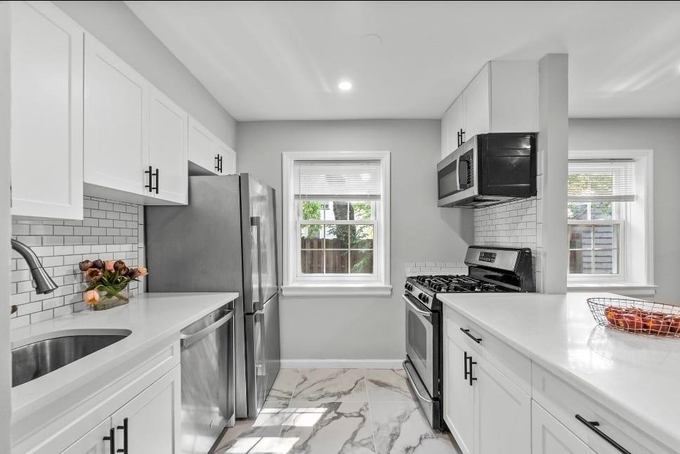 63 FOREST HILL PARKWAY - Photo 4