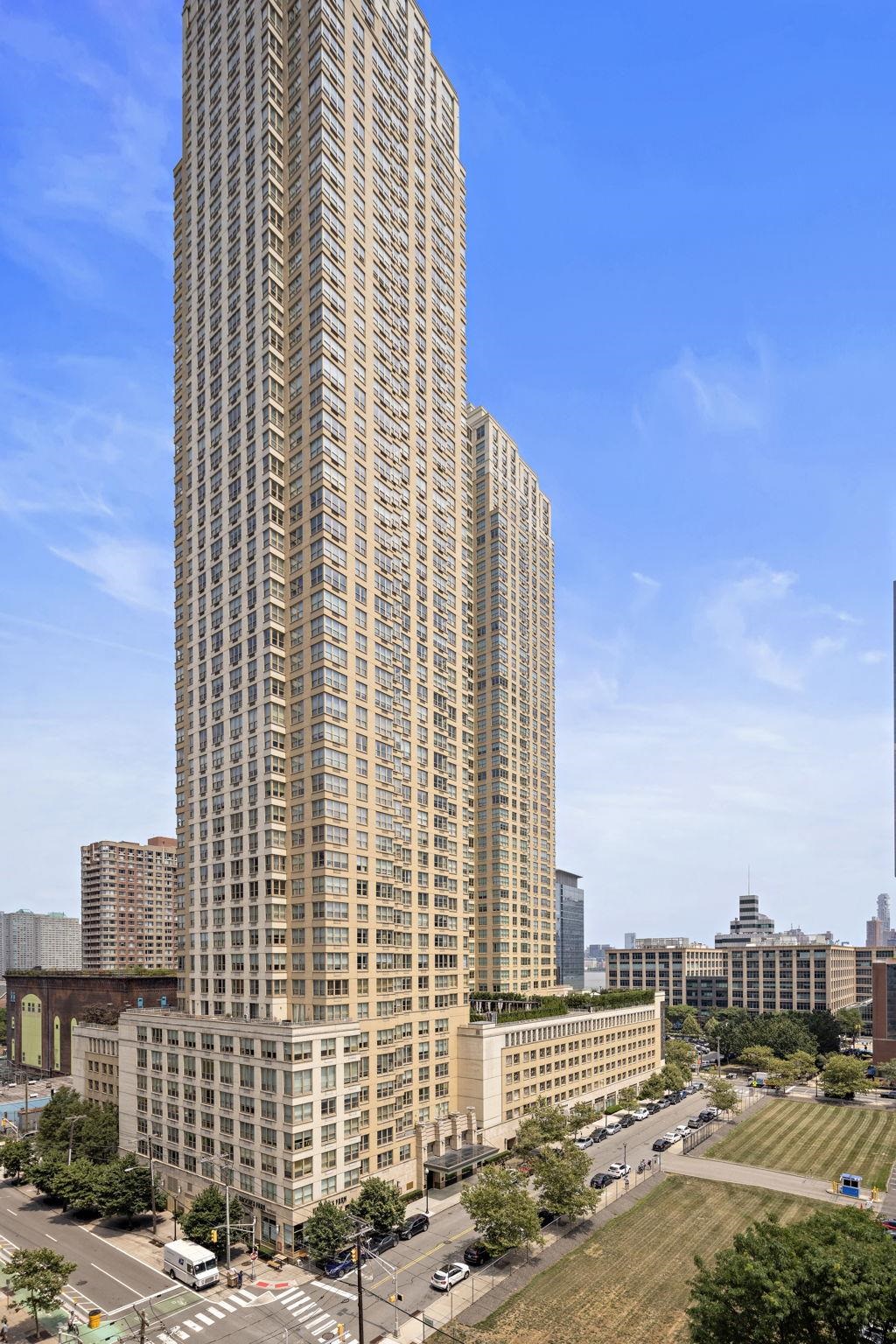 88 MORGAN ST #4006