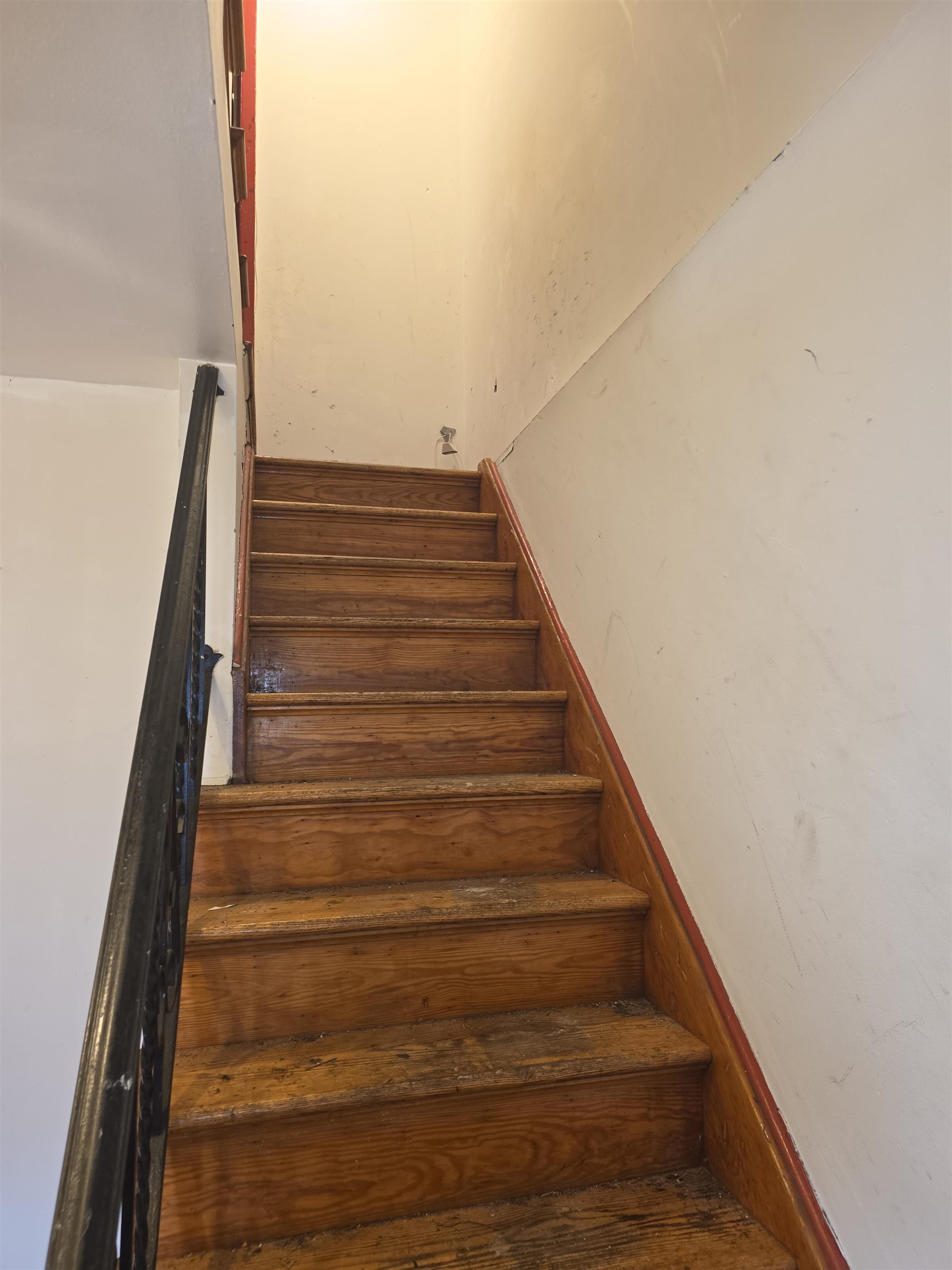 305 NEPTUNE AVE