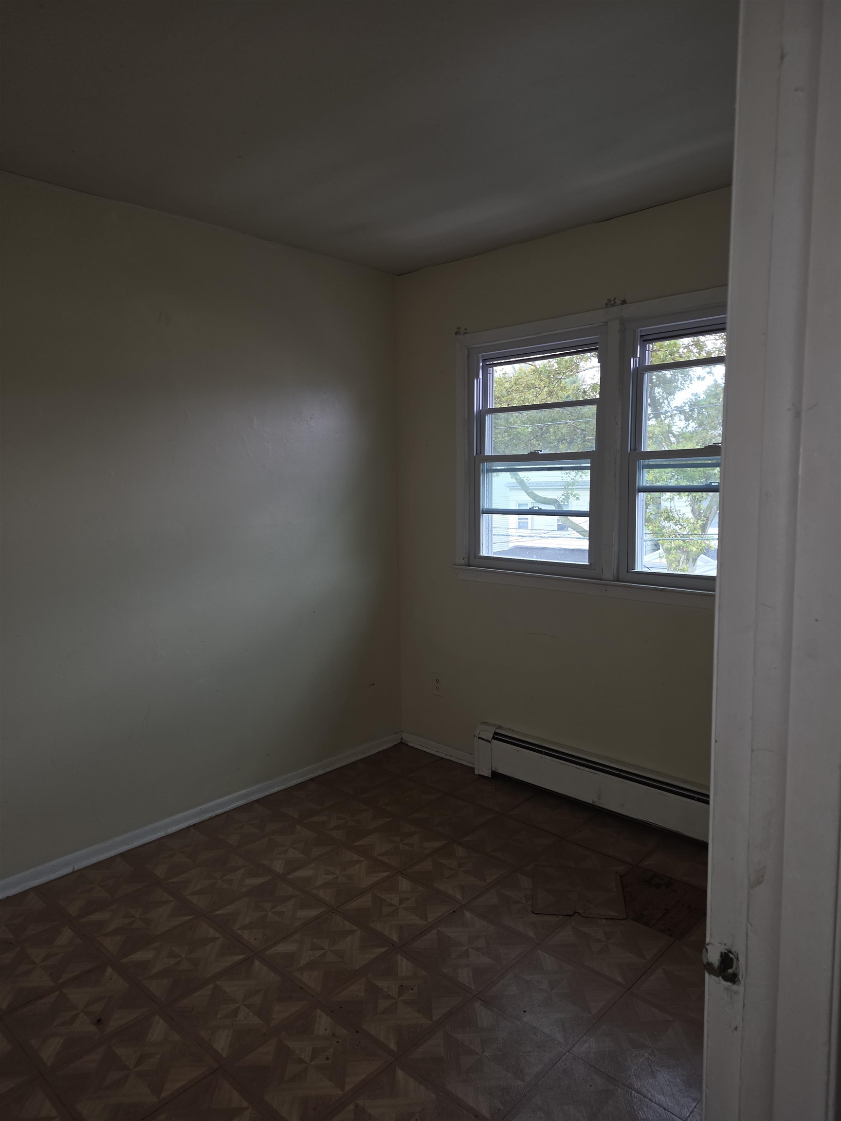 305 NEPTUNE AVE - Photo 3