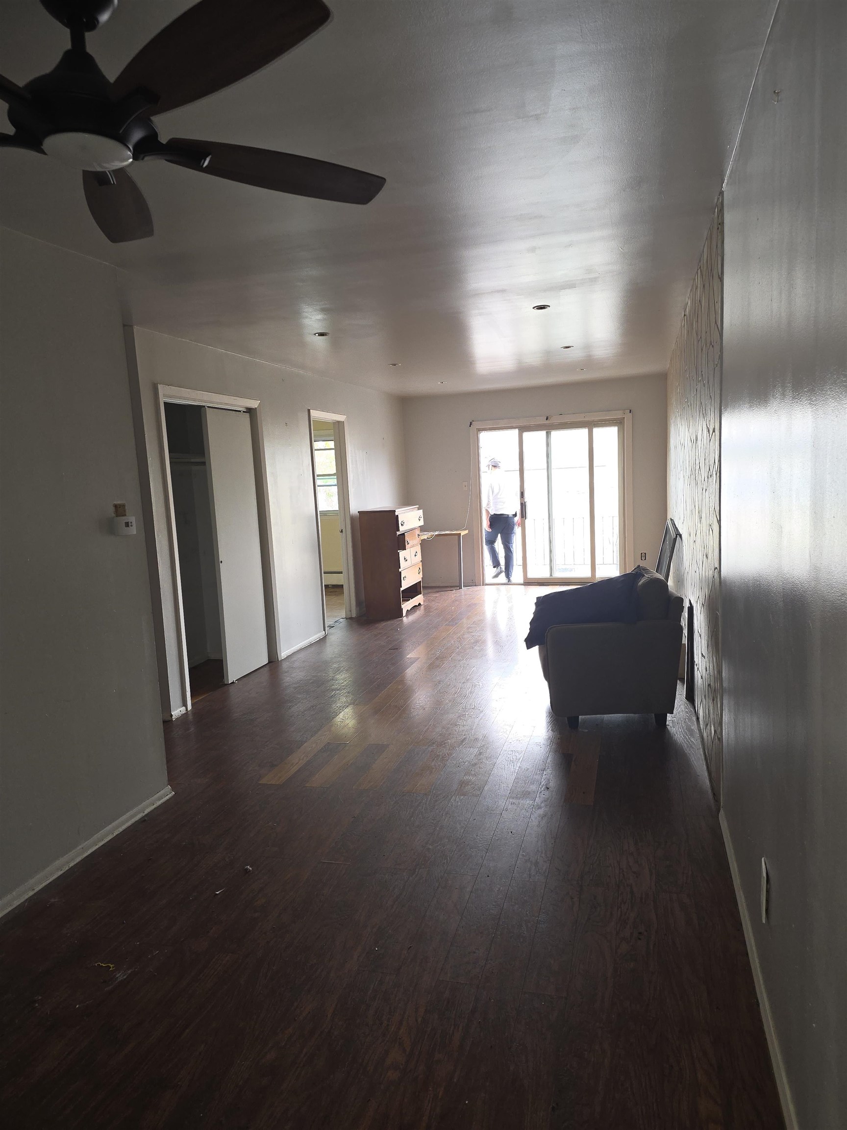 305 NEPTUNE AVE - Photo 5