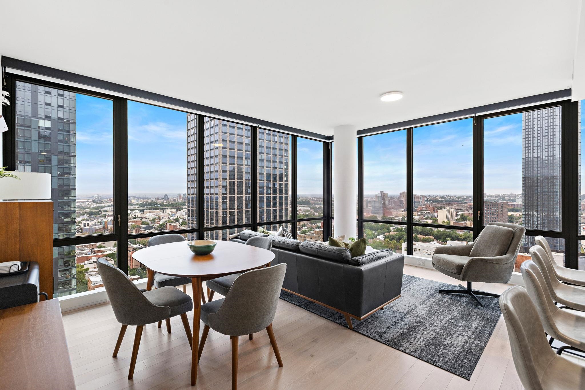 155 BAY ST - Photo 2