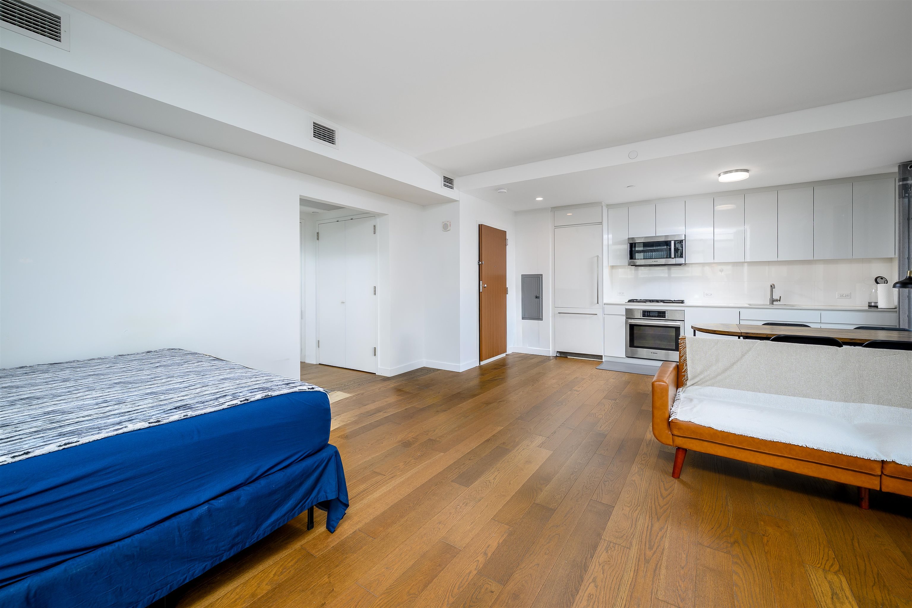 99 HUDSON ST #205