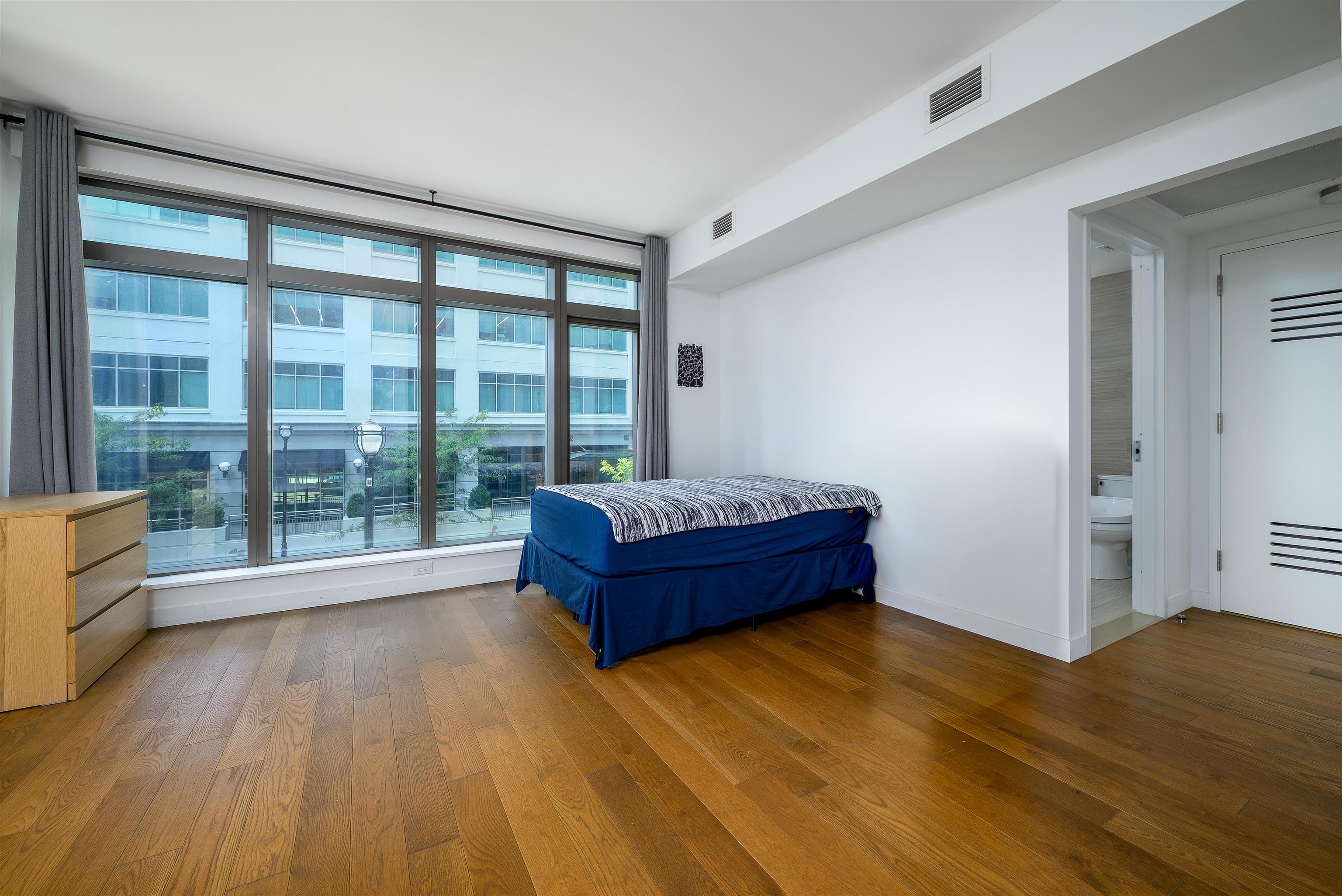 99 HUDSON ST #205