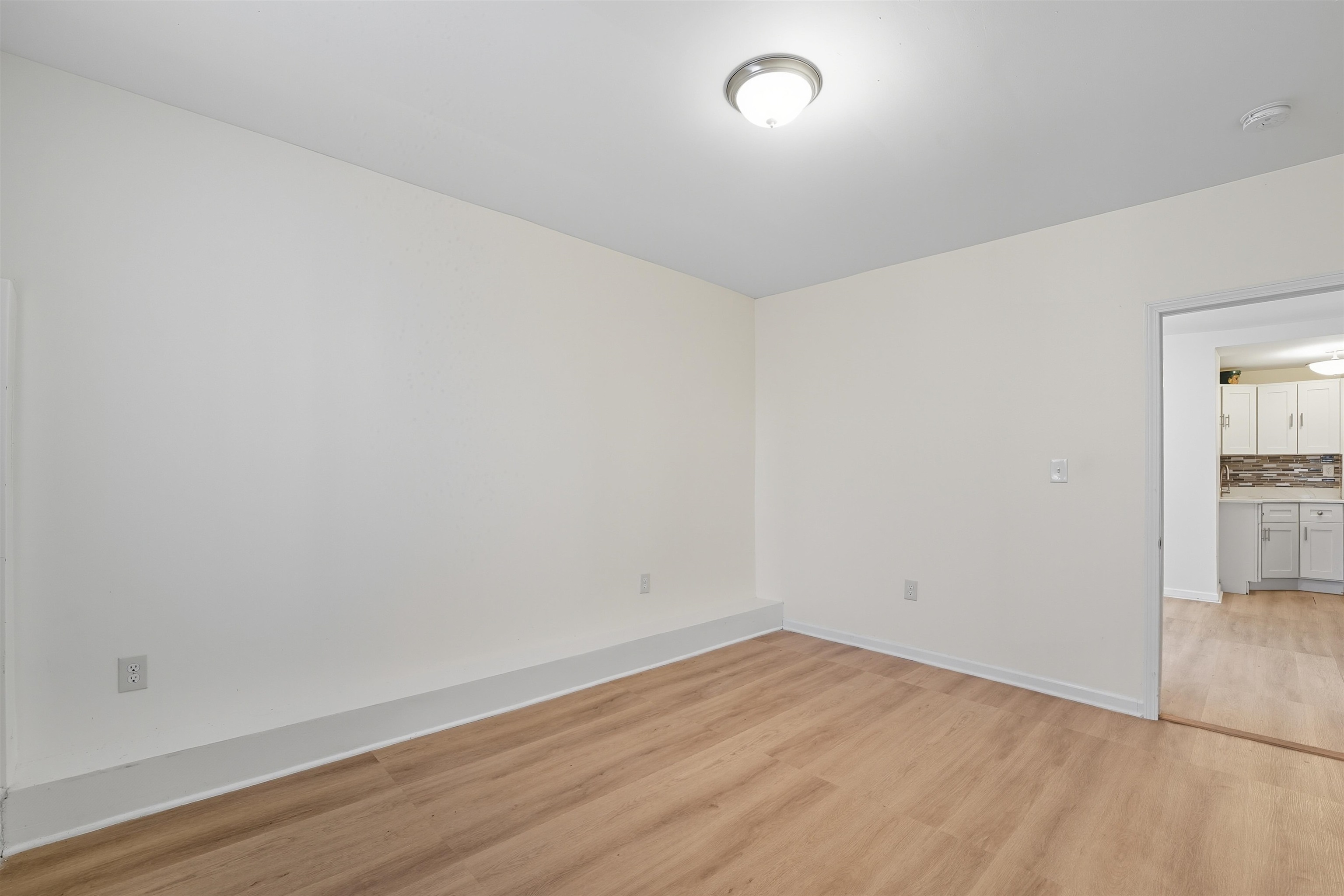 305 CATOR AVE #BSMT