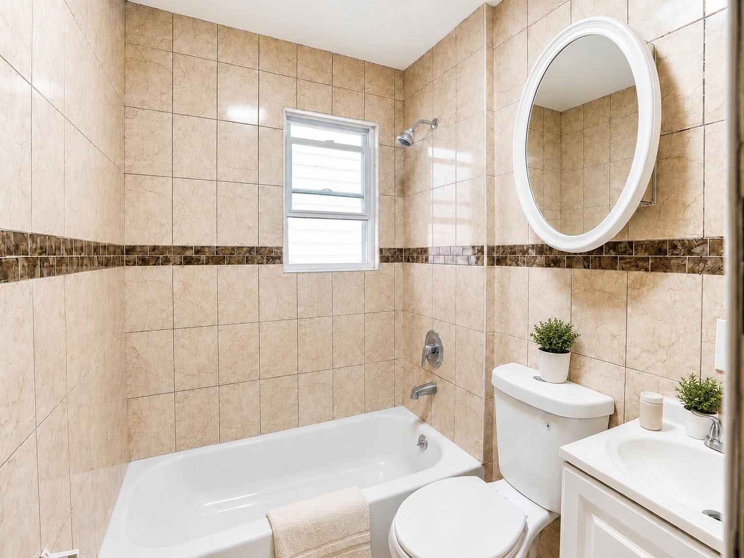 164 BAYVIEW AVE