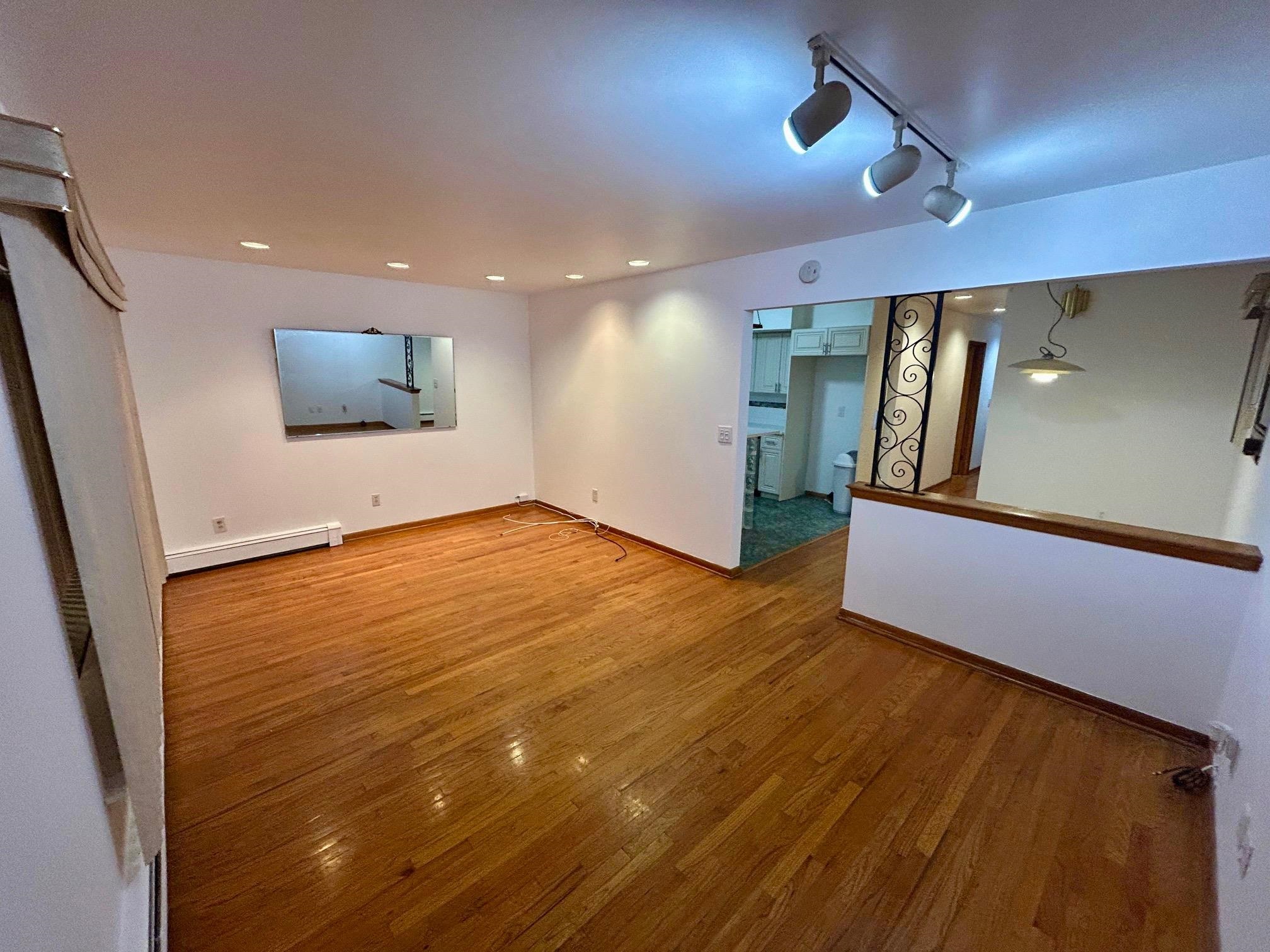 4703 COTTAGE AVE - Photo 2