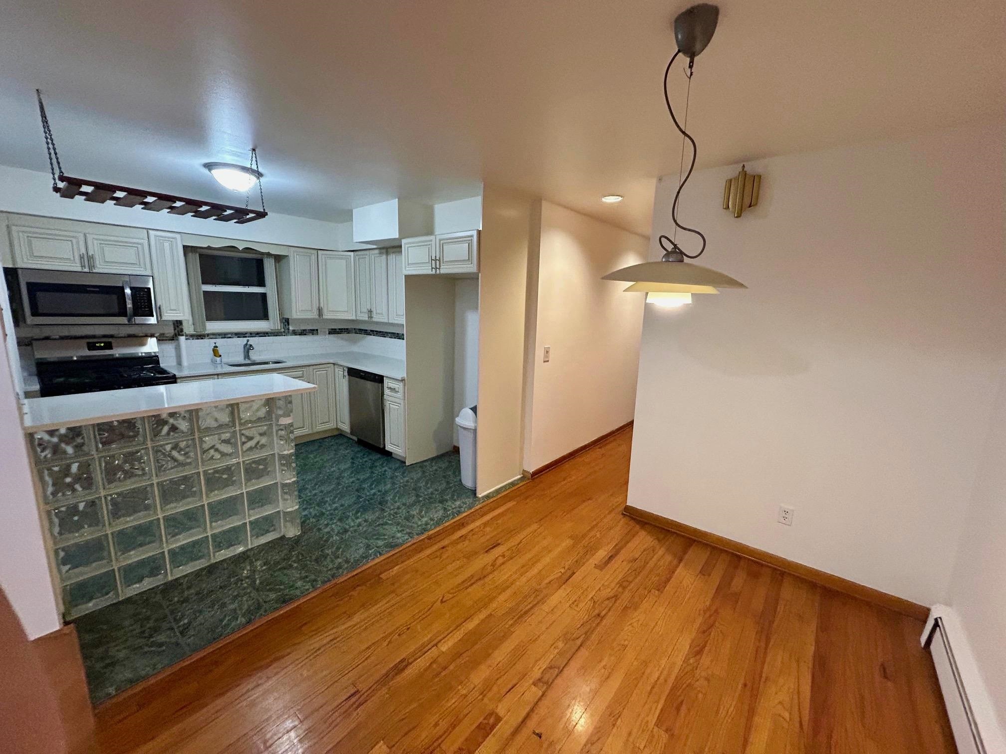 4703 COTTAGE AVE - Photo 4