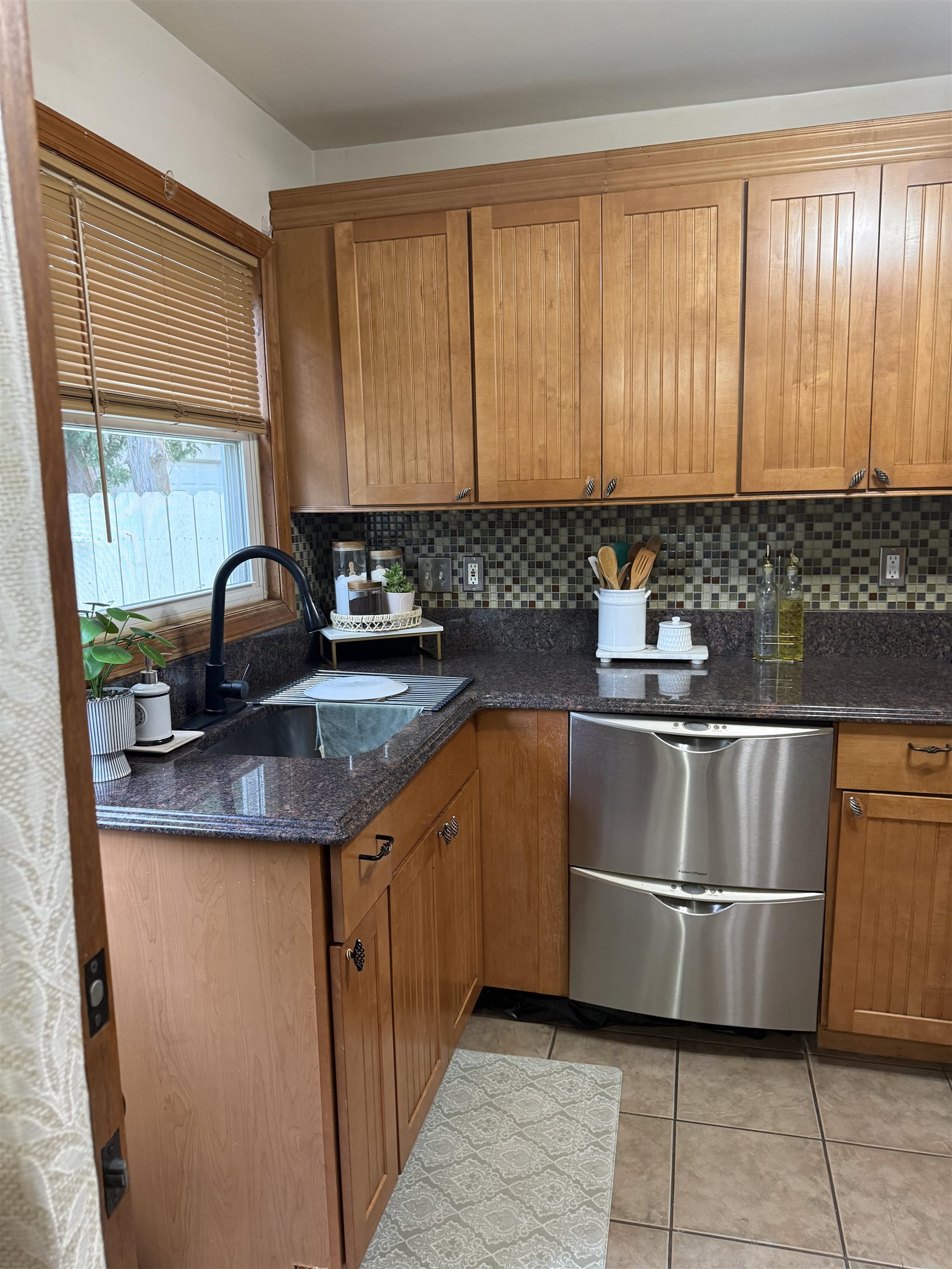 60 WILLET ST - Photo 5