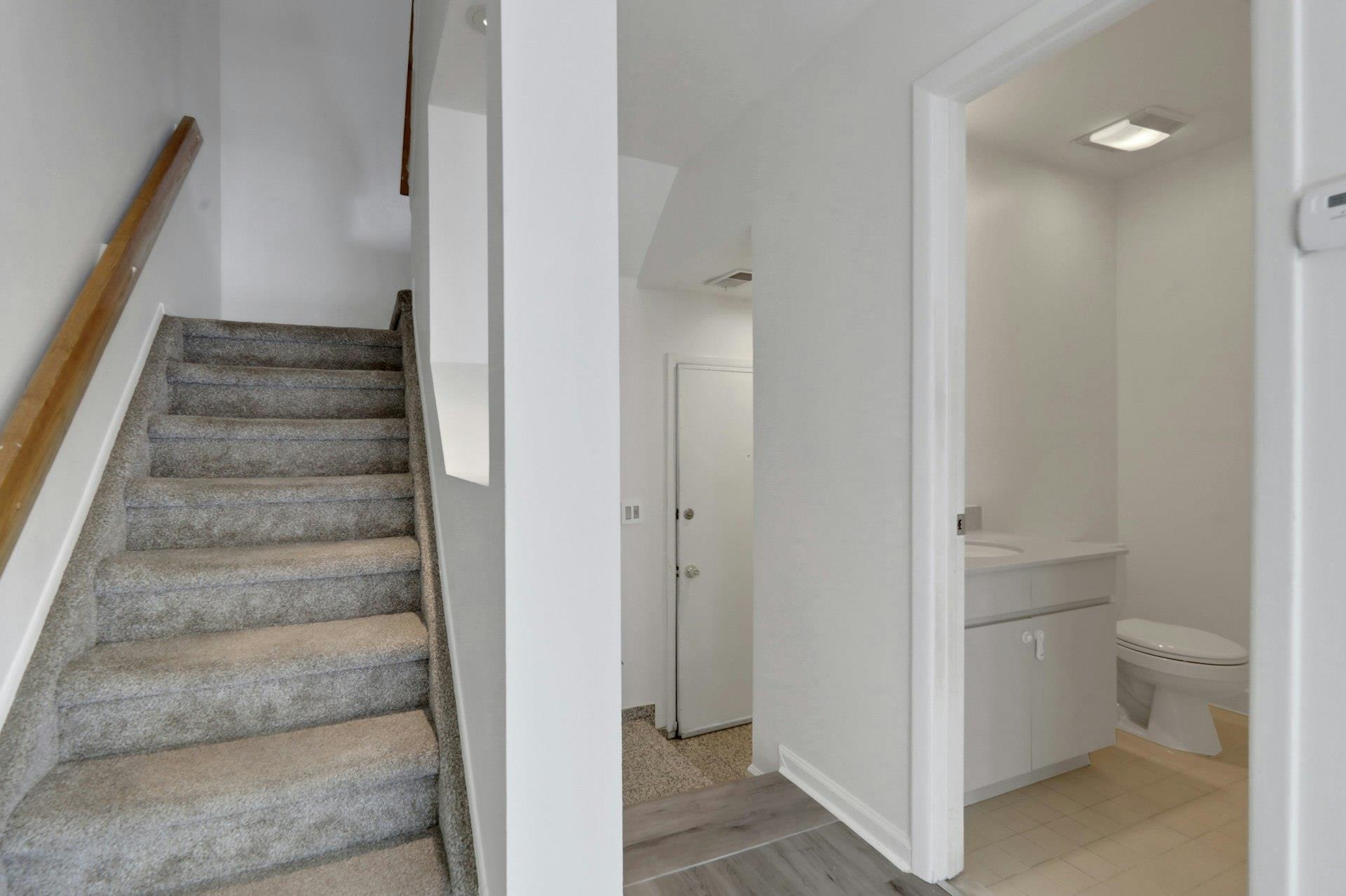 812 TOPSAIL LANE - Photo 4