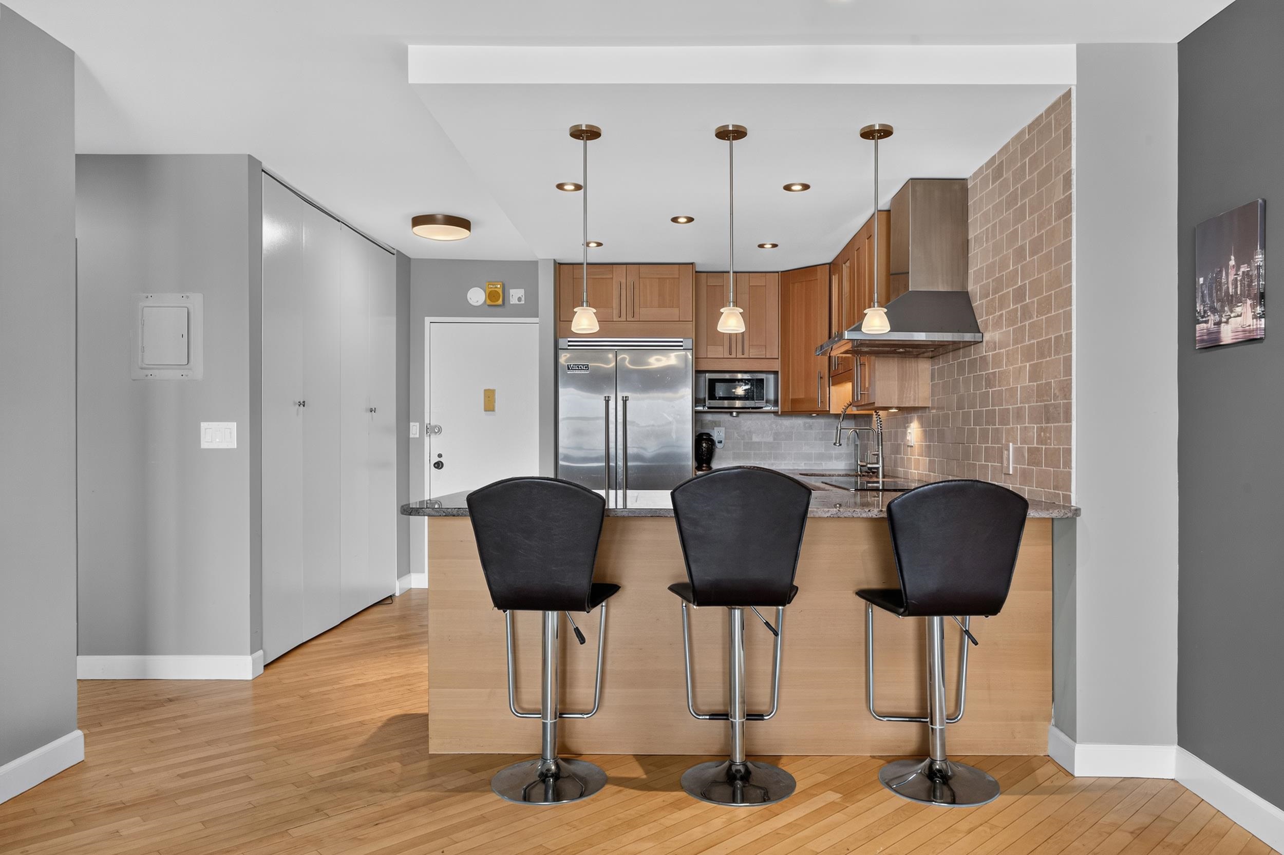 7855 BLVD EAST - Photo 5