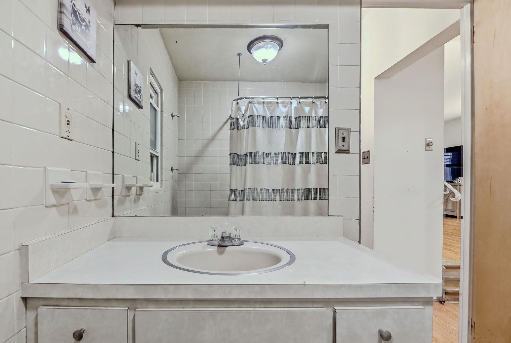 1311 28TH ST - Photo 5