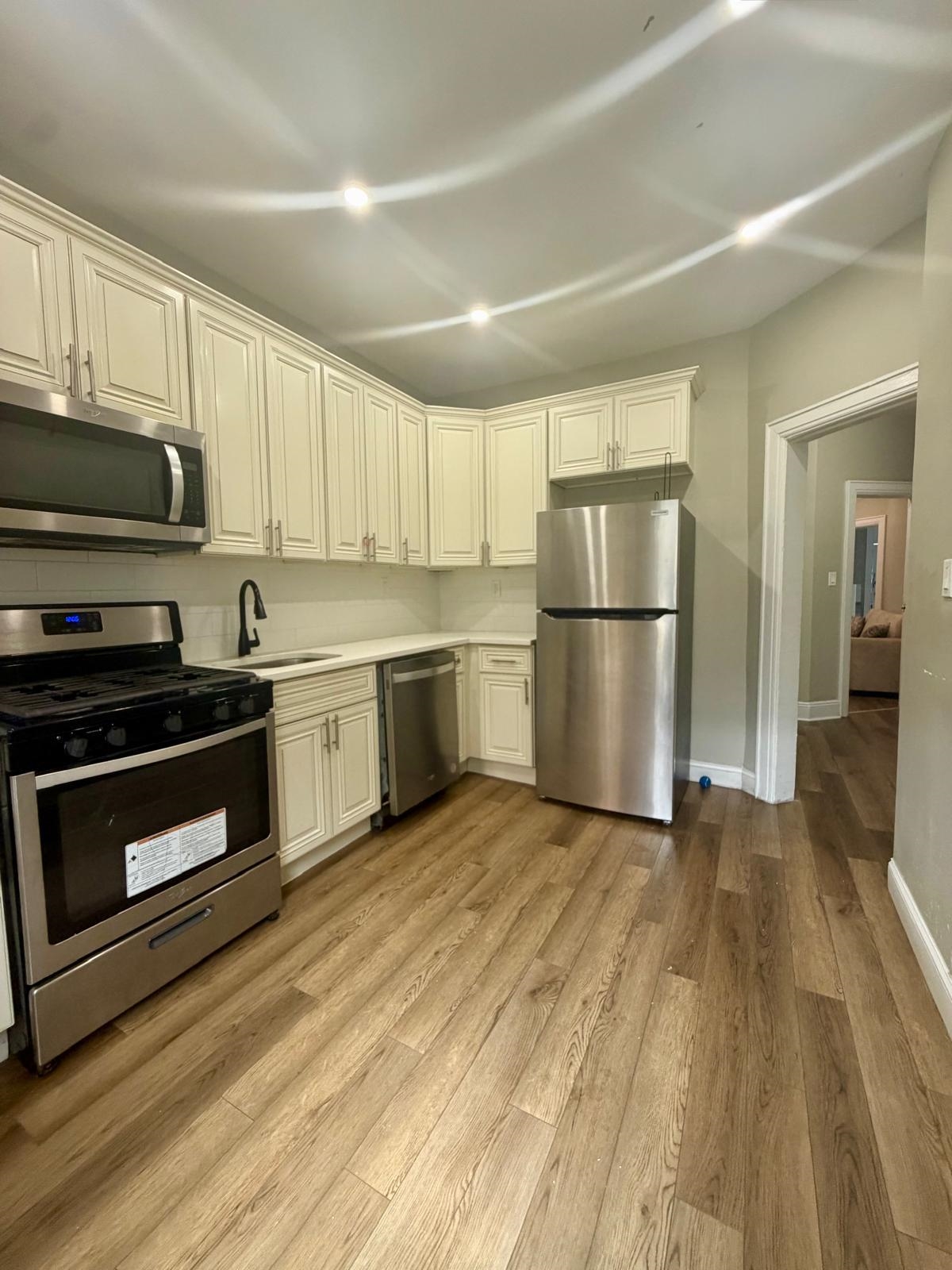 39 64TH ST - Photo 3