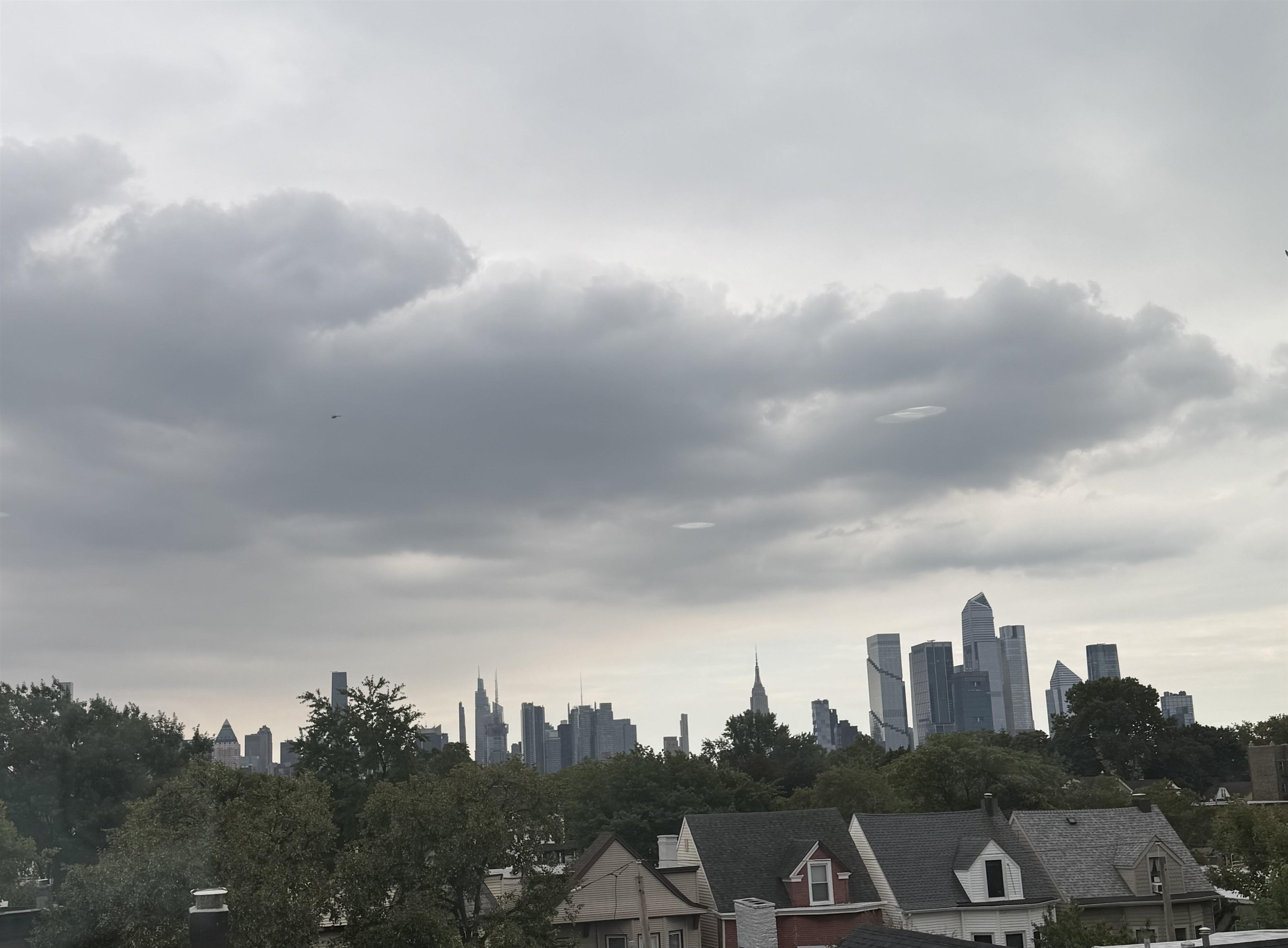 3726 PARK AVE - Photo 4
