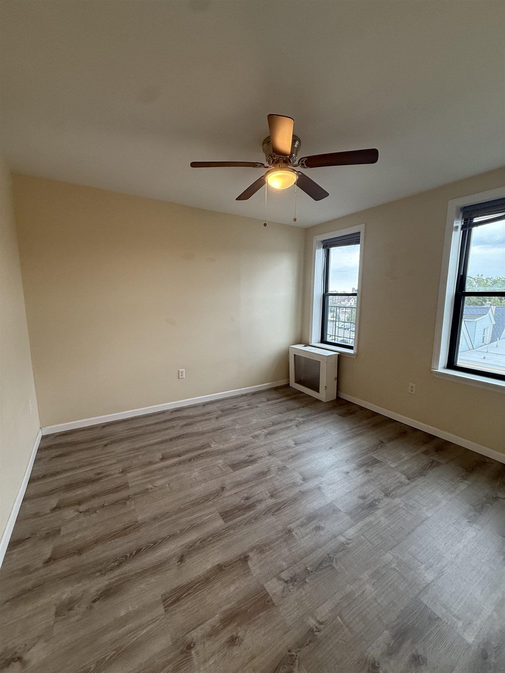 3726 PARK AVE - Photo 5