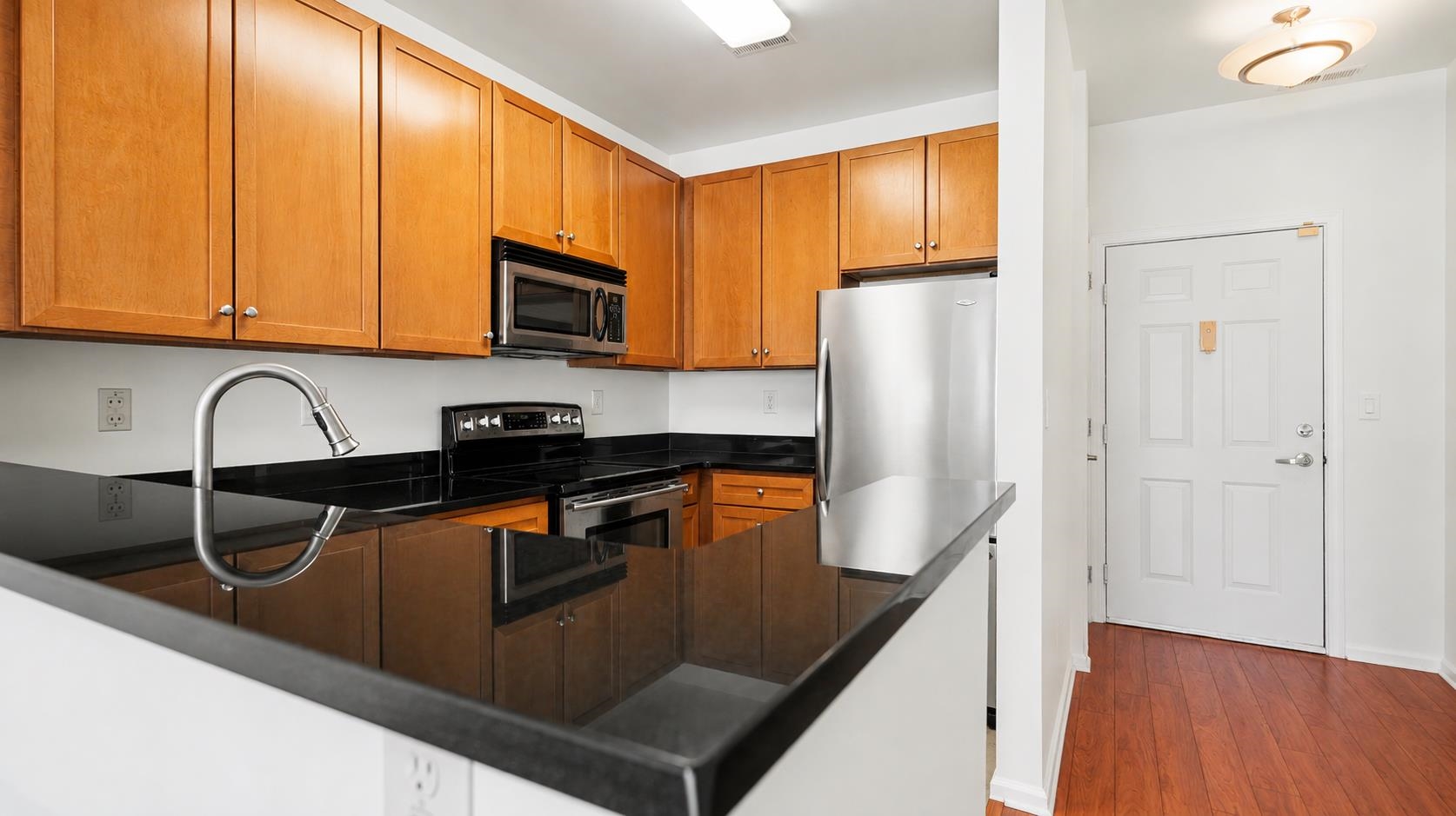 24 AVENUE AT PORT IMPERIAL - Photo 3