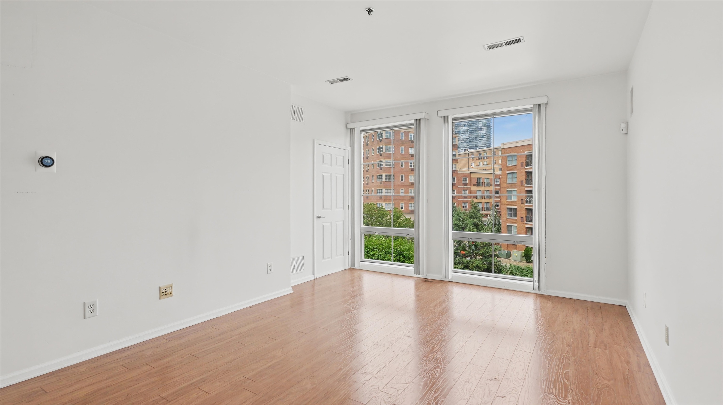 24 AVENUE AT PORT IMPERIAL - Photo 5