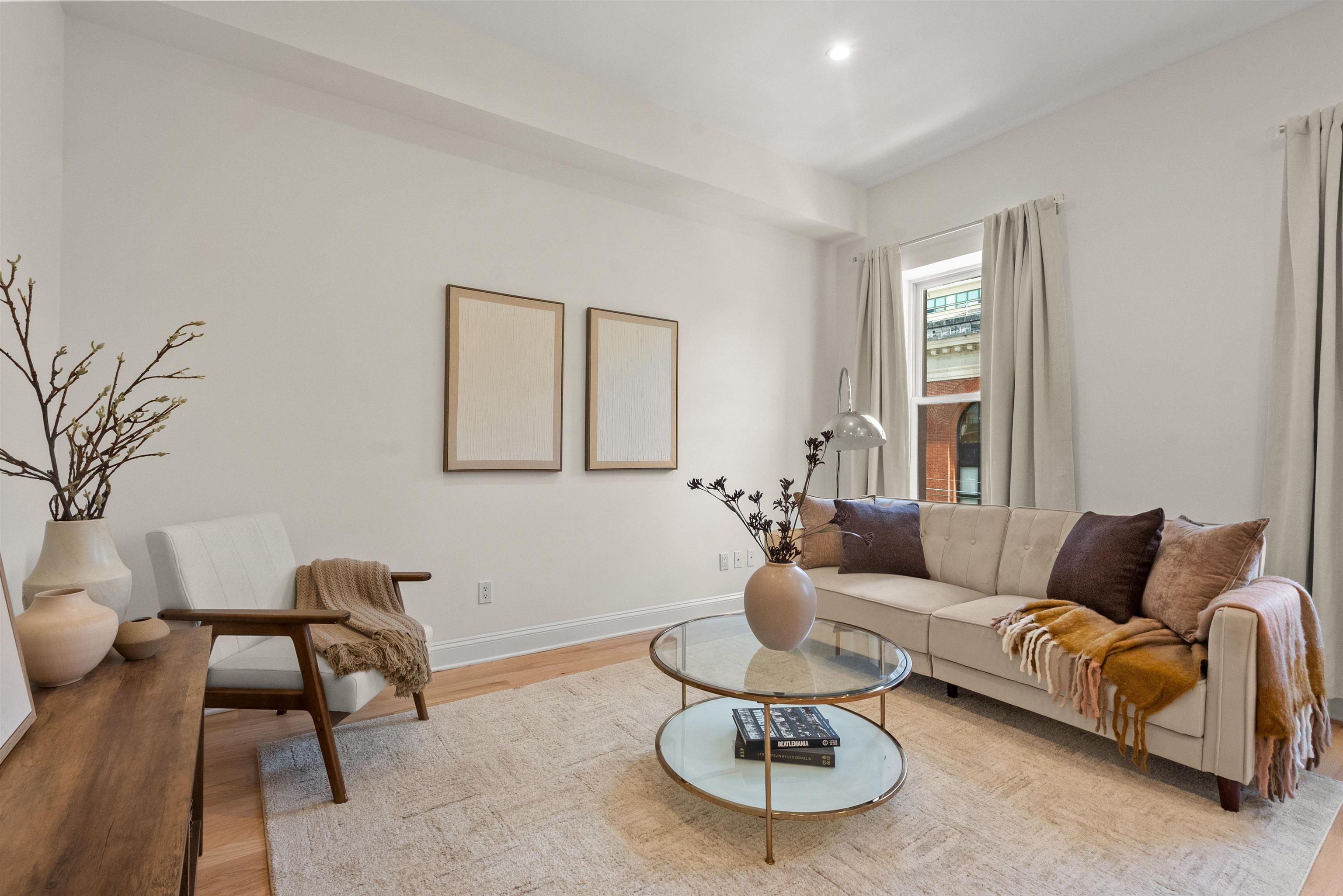 522 HUDSON ST - Photo 4