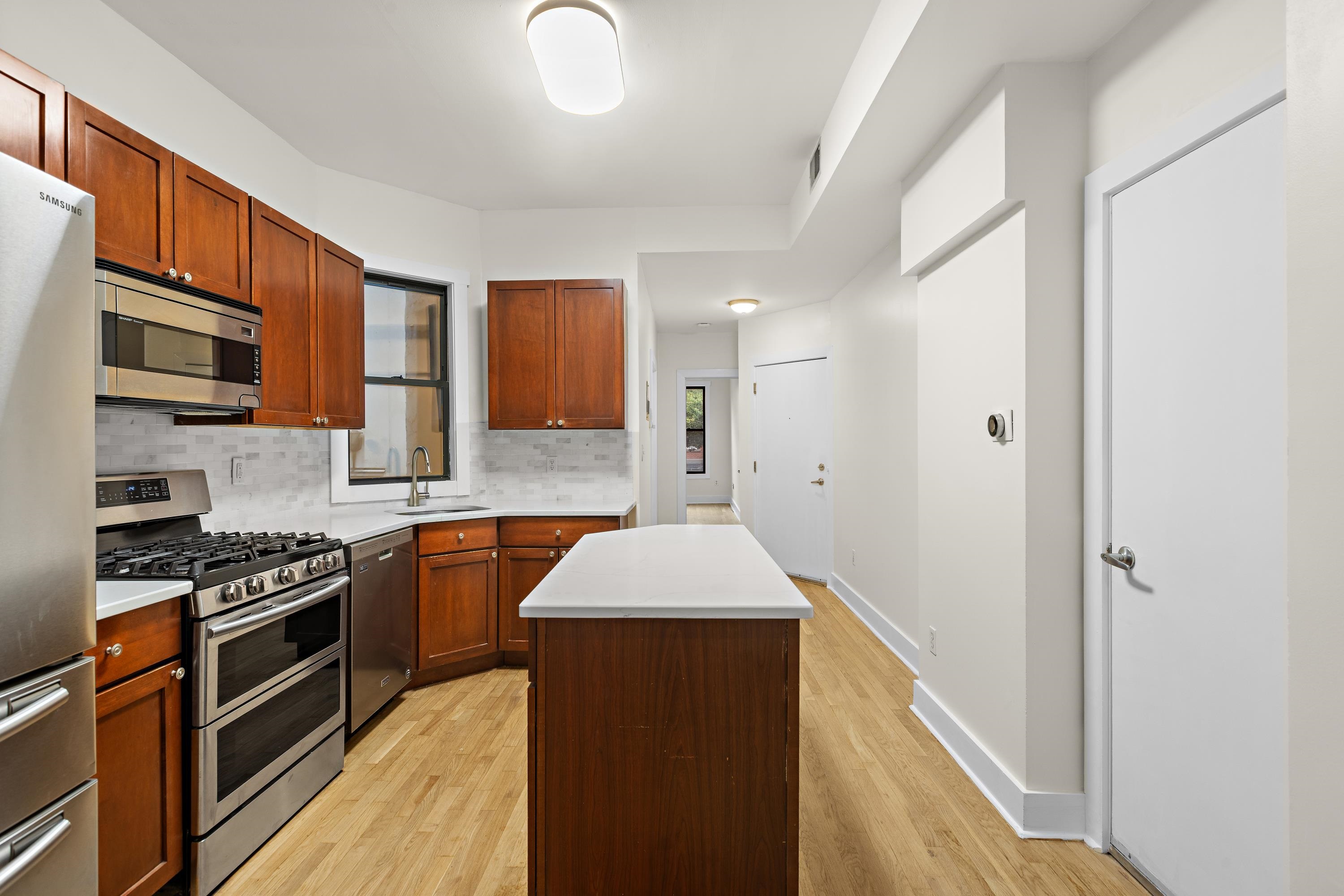 340 PAVONIA AVE - Photo 5