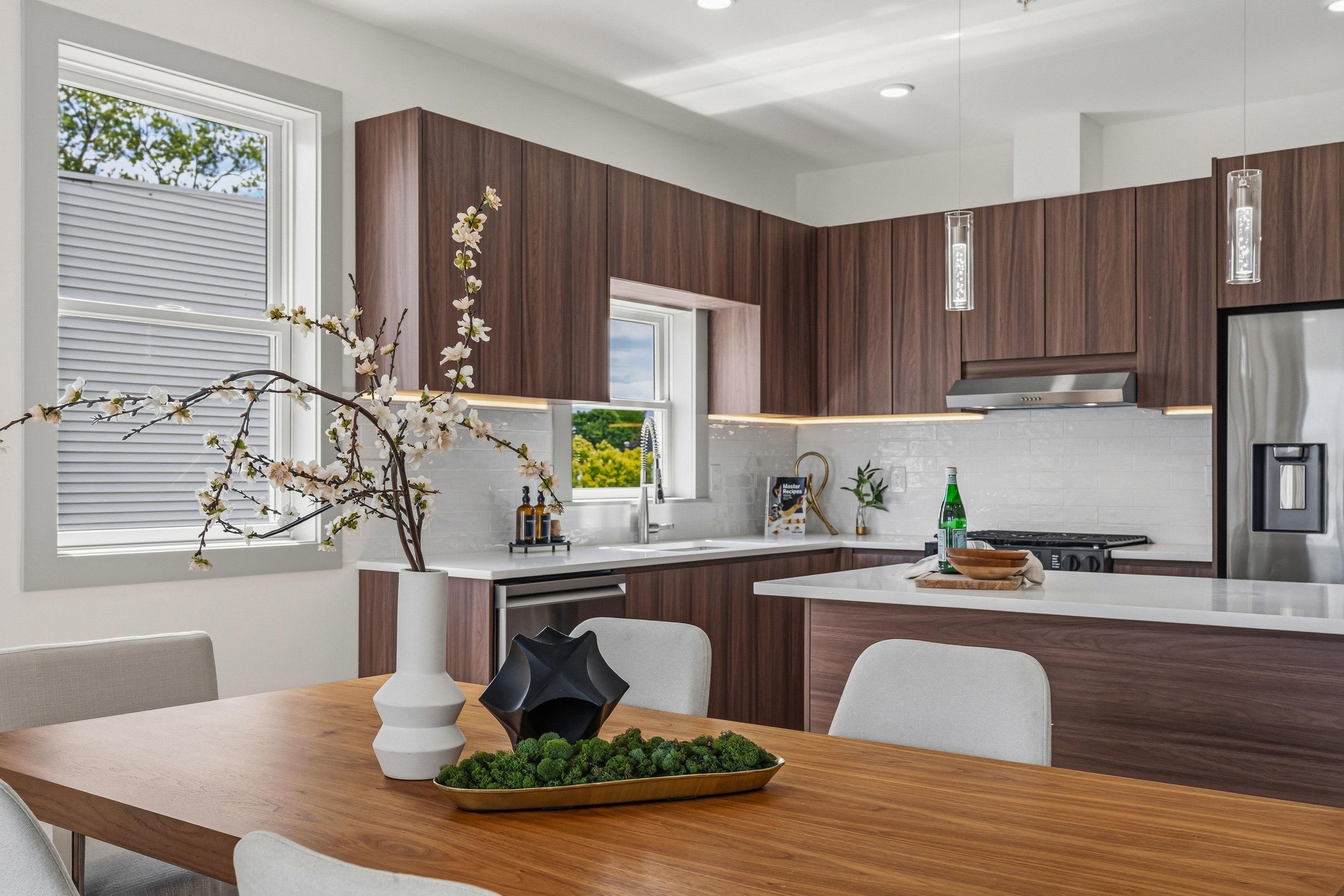 161 WOODLAWN AVE - Photo 5