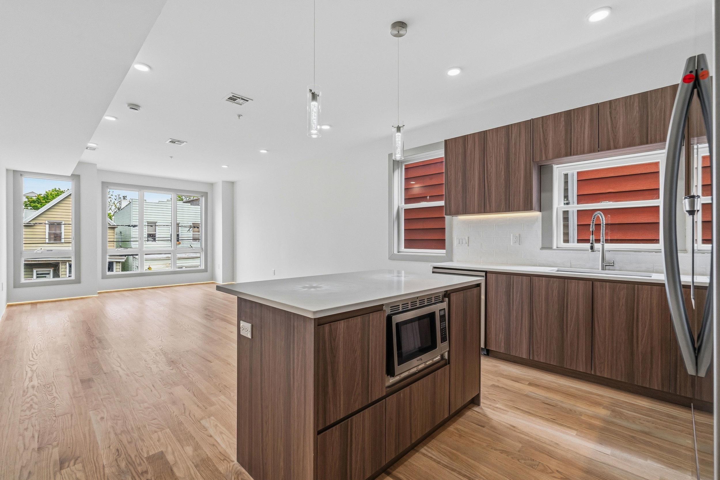 161 WOODLAWN AVE - Photo 5