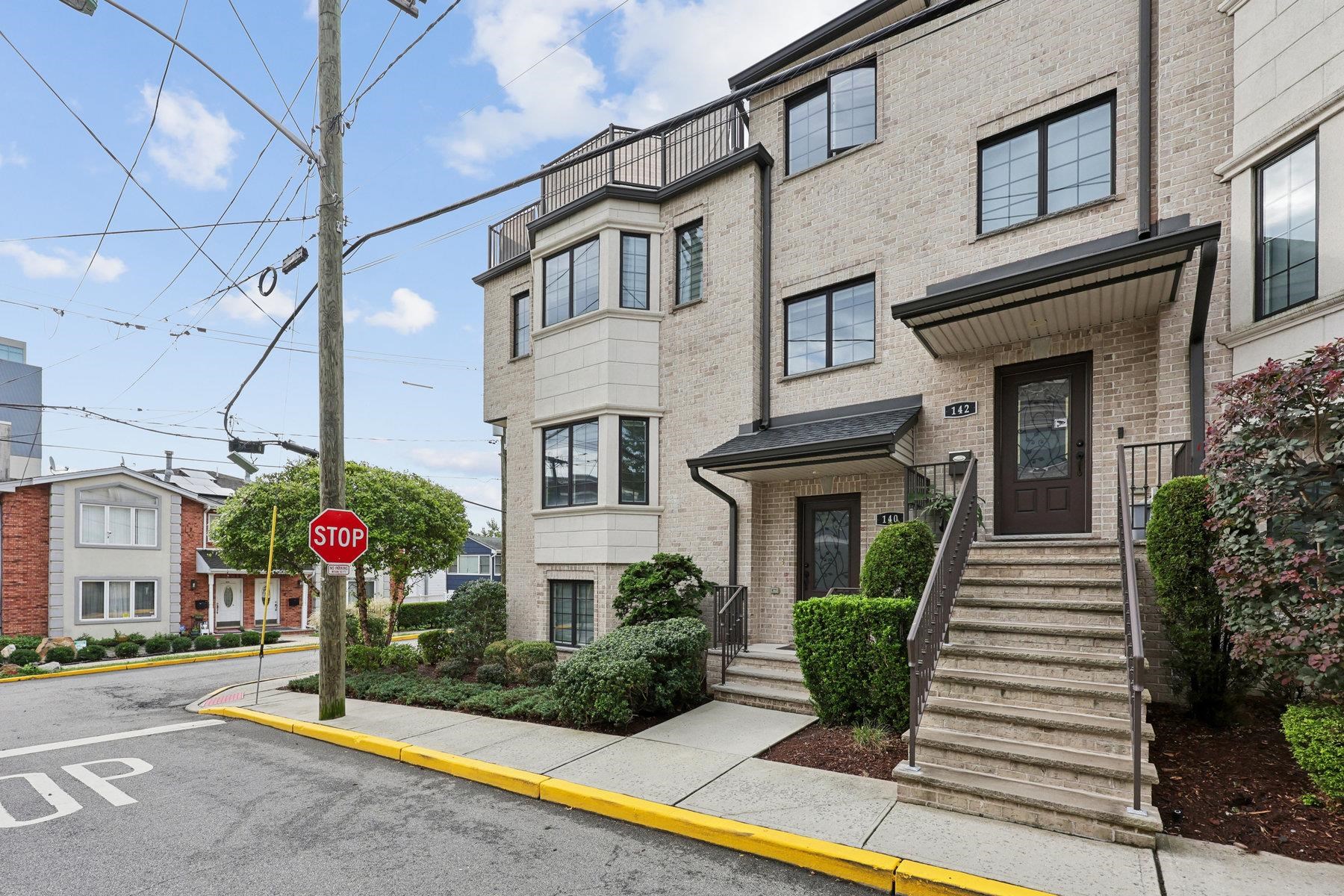 140 CEDAR ST - Photo 2
