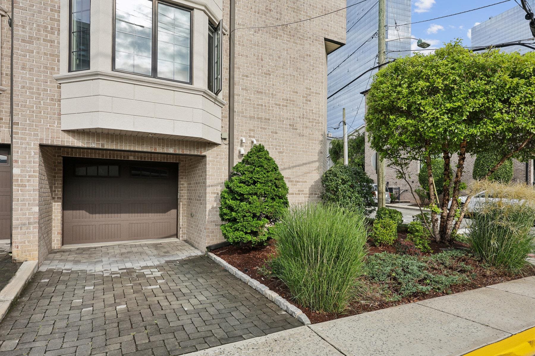 140 CEDAR ST - Photo 3