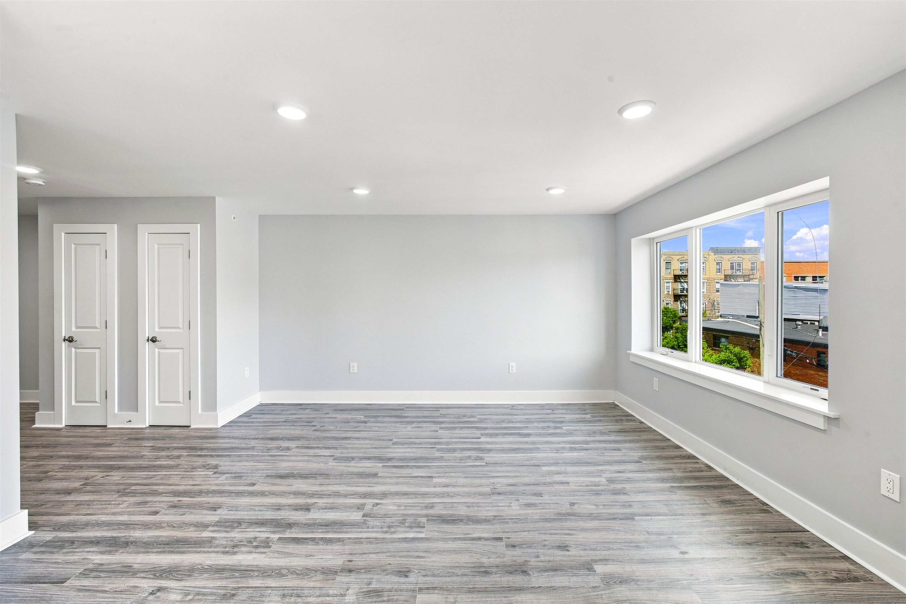 417 14TH ST - Photo 4