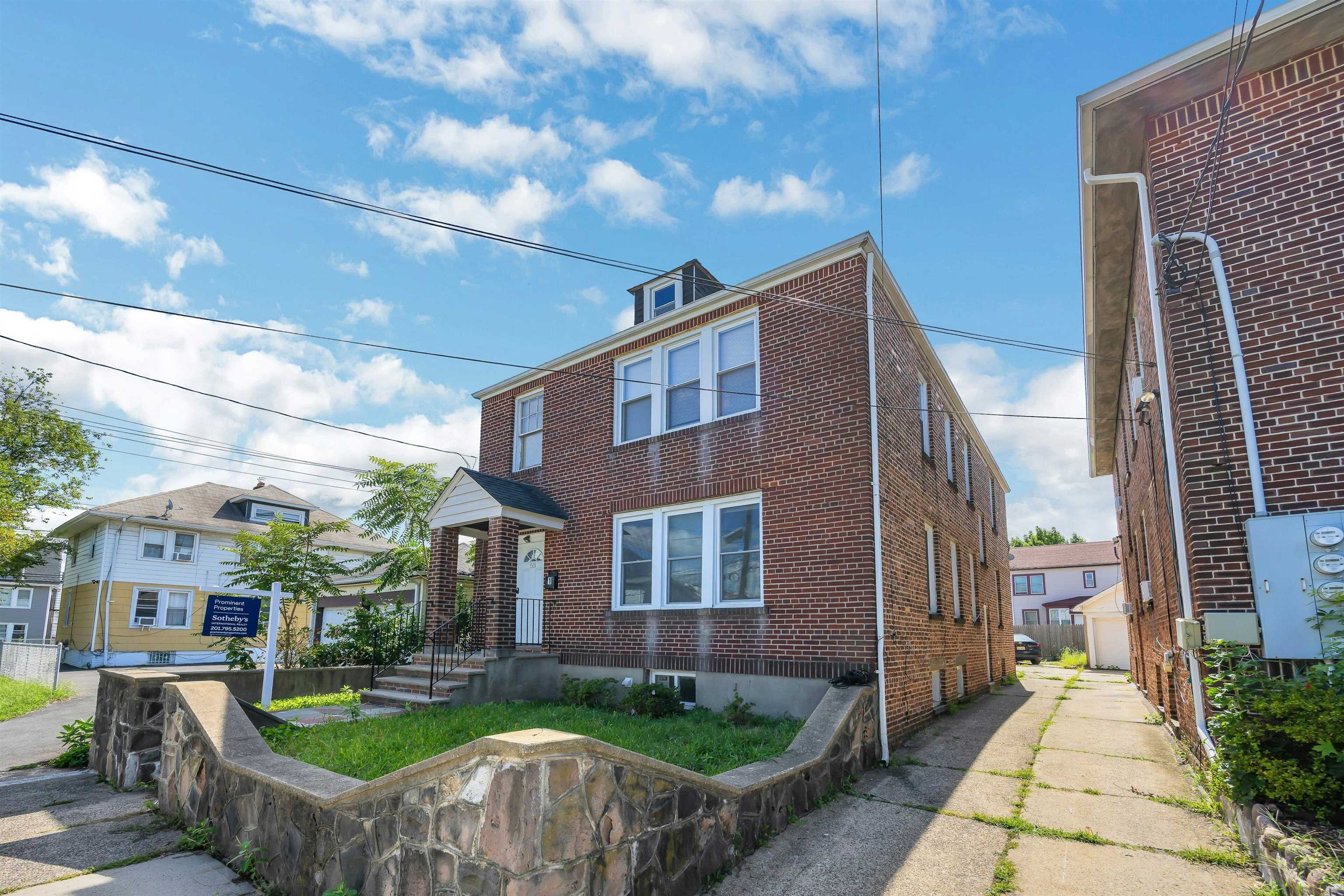58 FLOYD AVE - Photo 3