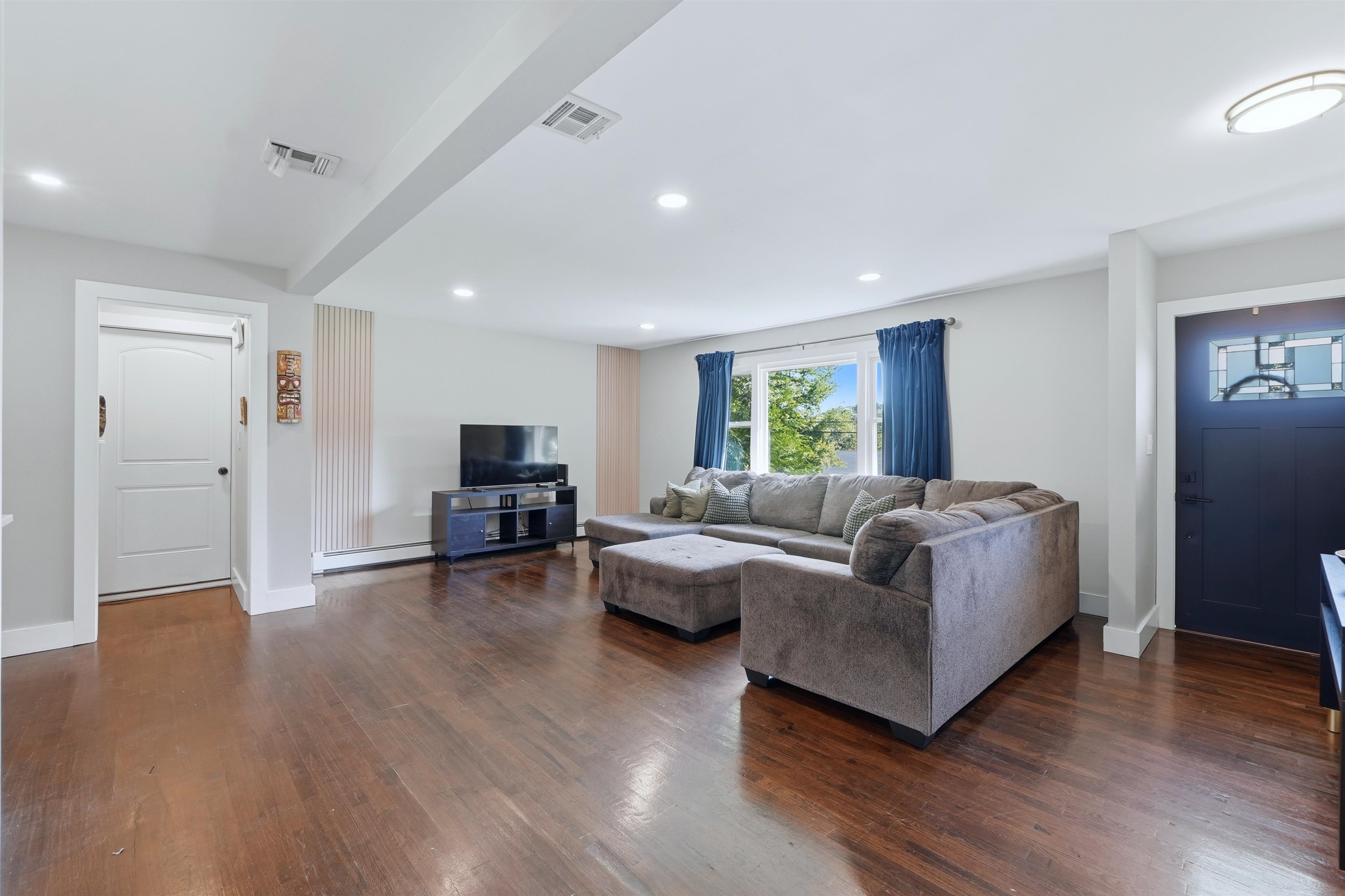 127 HILLSIDE DR - Photo 4