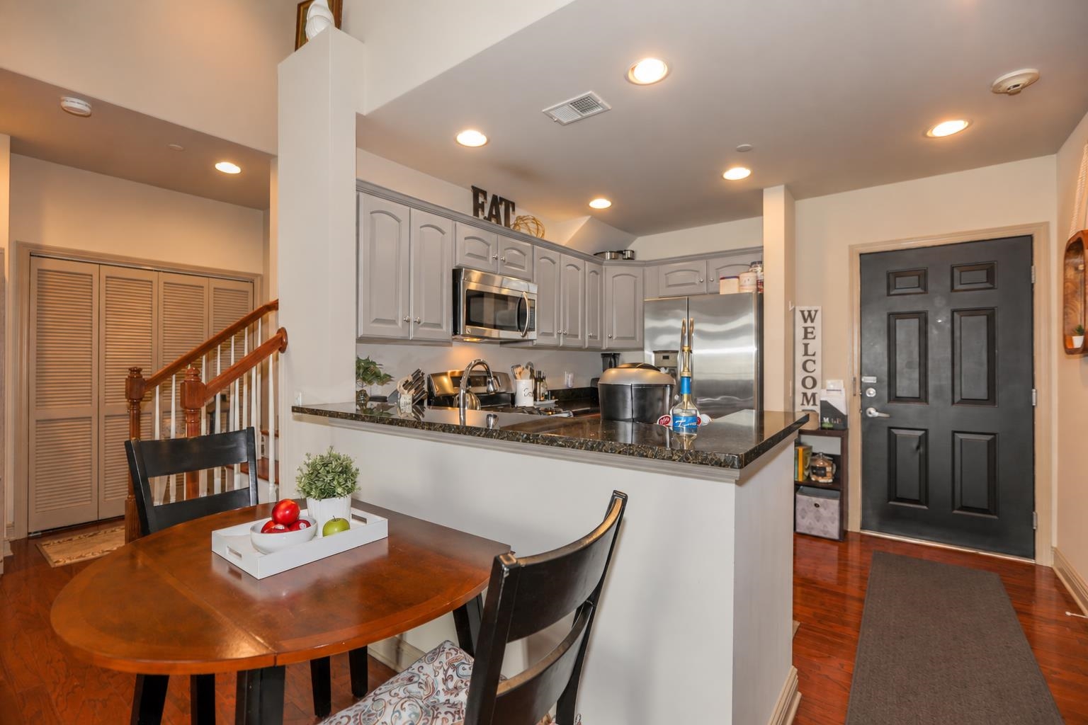7400 RIVER RD - Photo 4