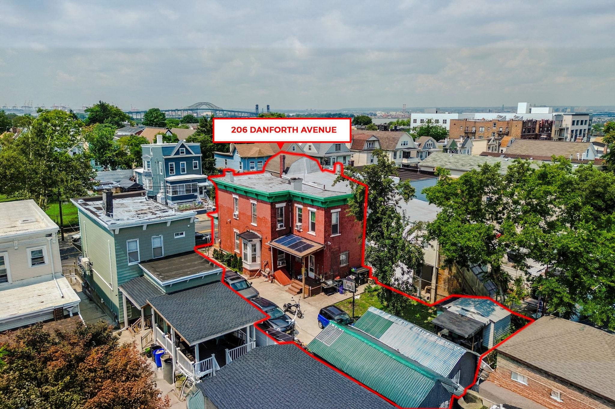 206 DANFORTH AVE - Photo 11
