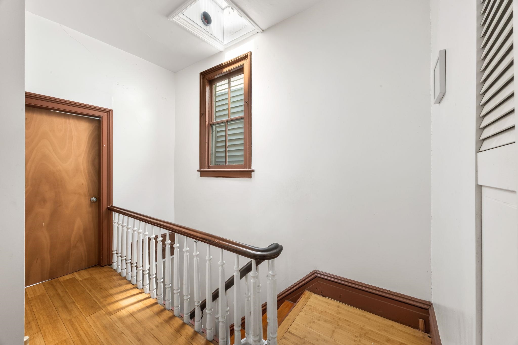 206 DANFORTH AVE - Photo 8