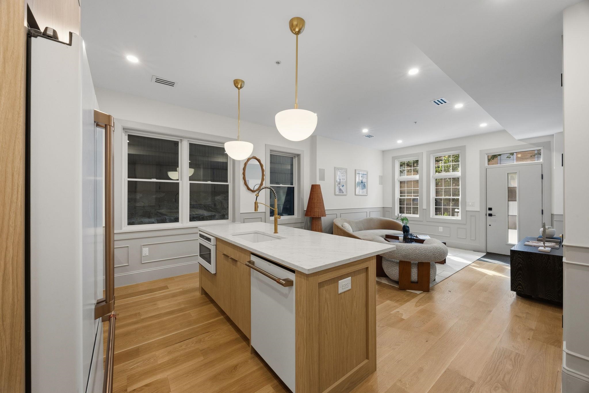 206 SHERMAN AVE - Photo 3