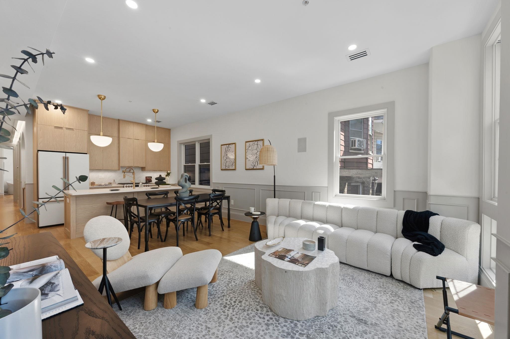 206 SHERMAN AVE - Photo 2