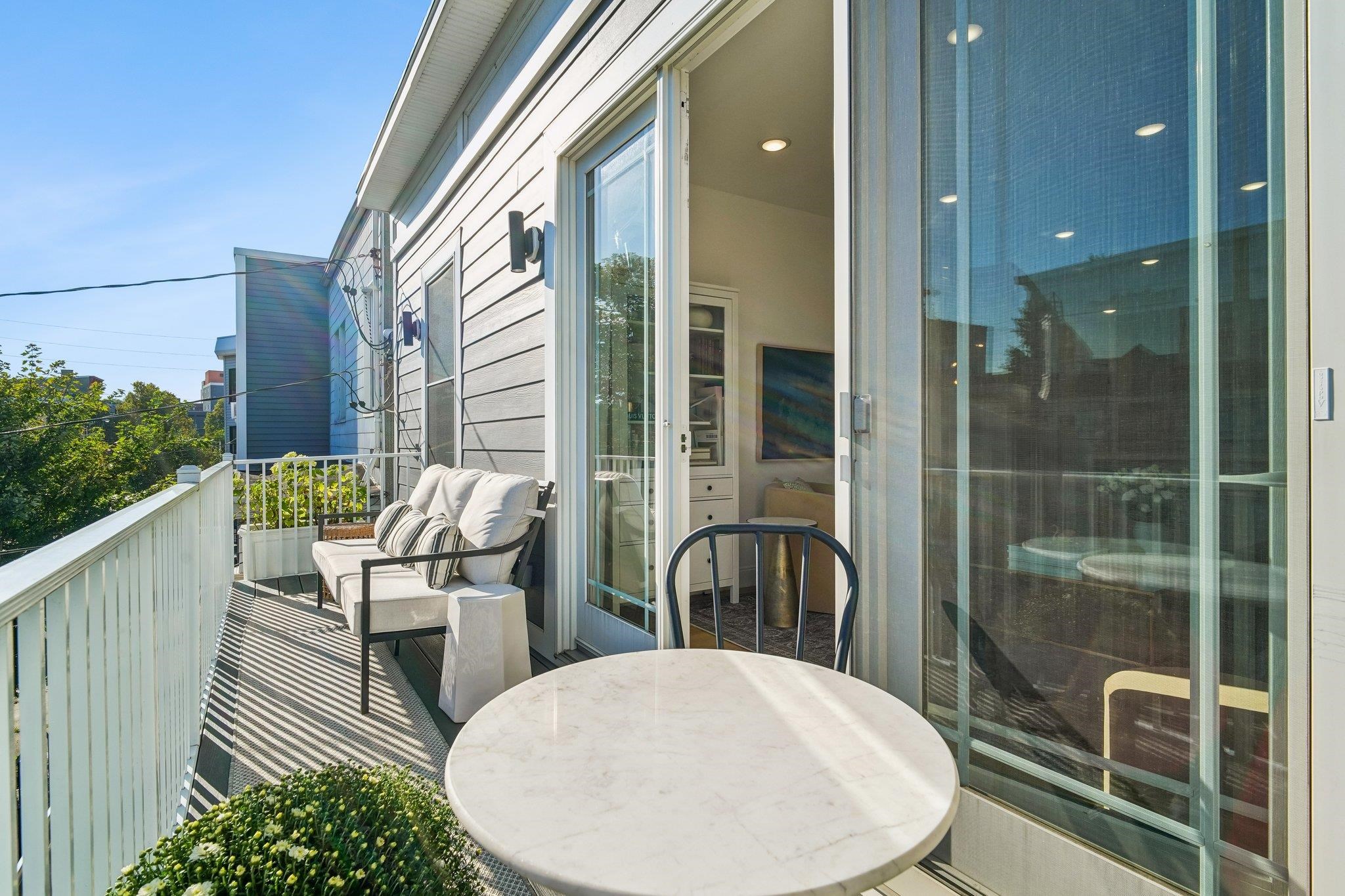 71 BEACON AVE - Photo 3