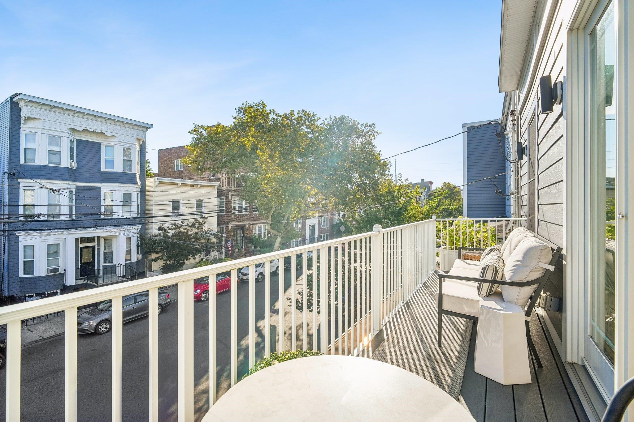 71 BEACON AVE - Photo 4