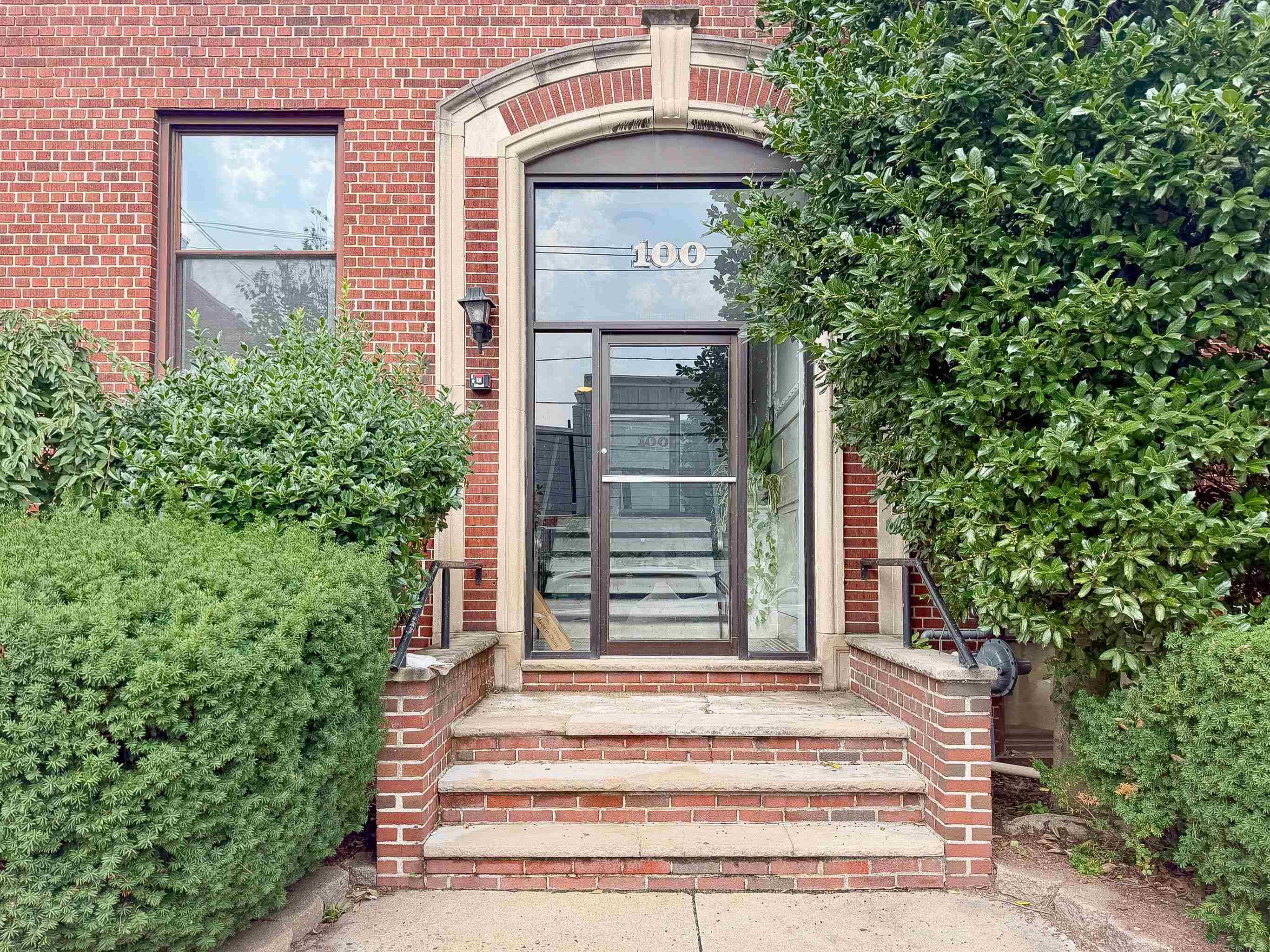 100 PROSPECT ST - Photo 2