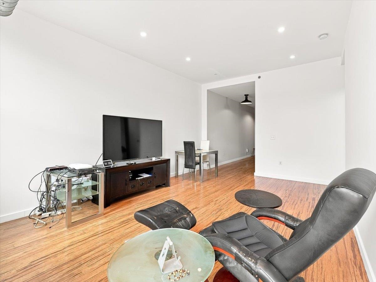 232 PAVONIA AVE - Photo 3