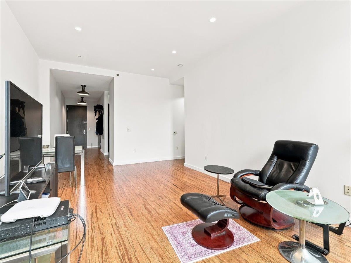 232 PAVONIA AVE - Photo 4