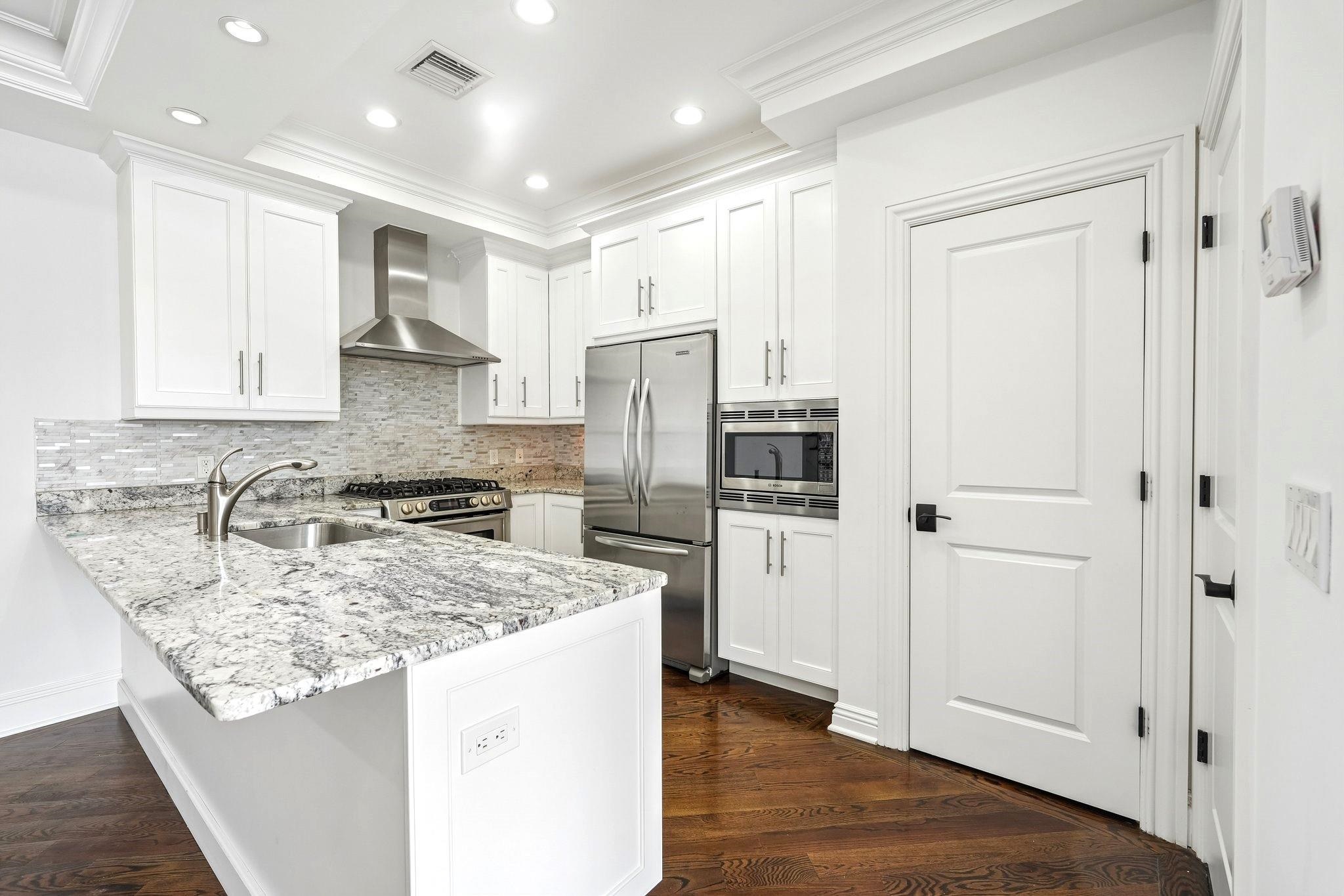 6 MARQUIS COURT - Photo 3