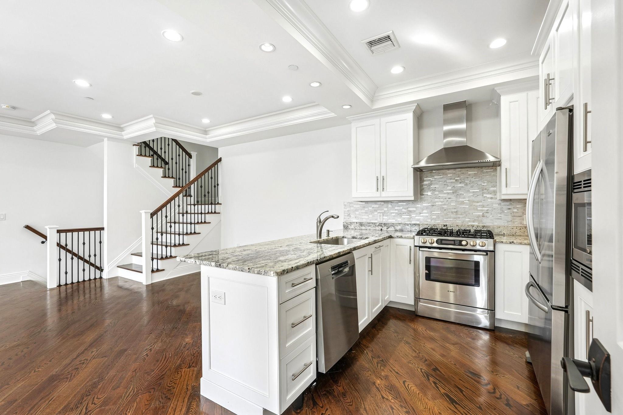 6 MARQUIS COURT - Photo 4
