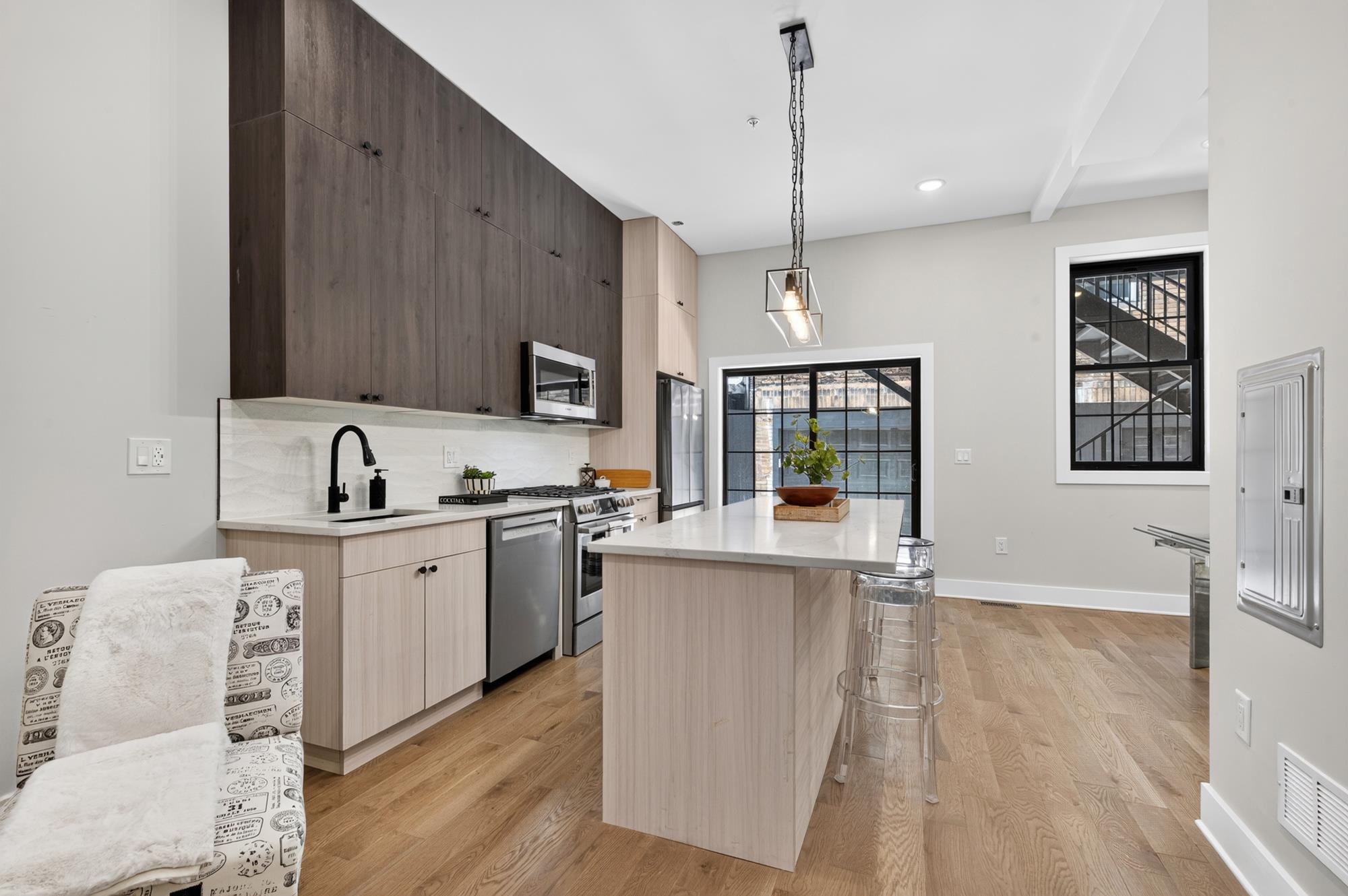 545 PALISADE AVE - Photo 4