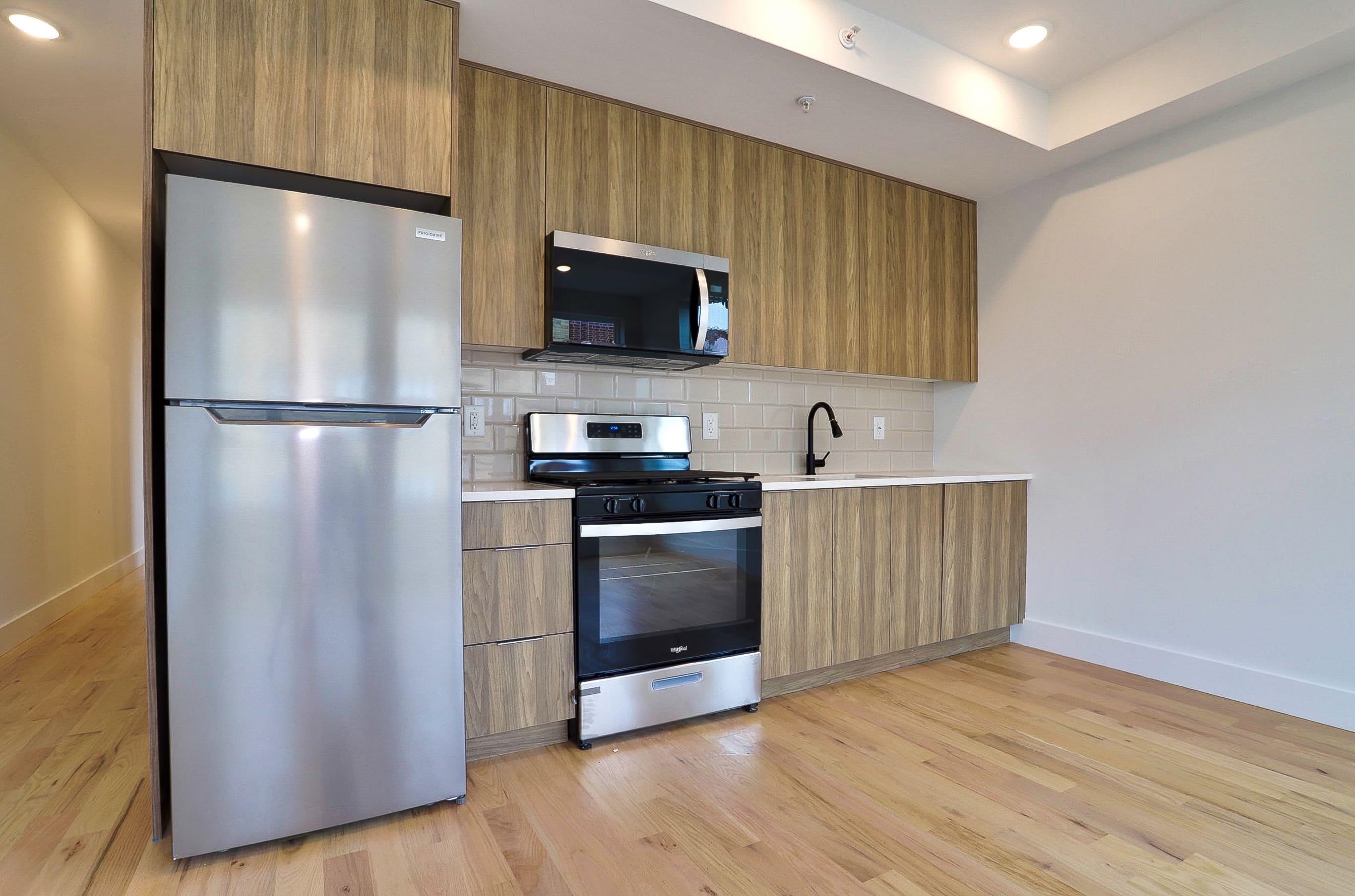88 BERGEN AVE - Photo 3