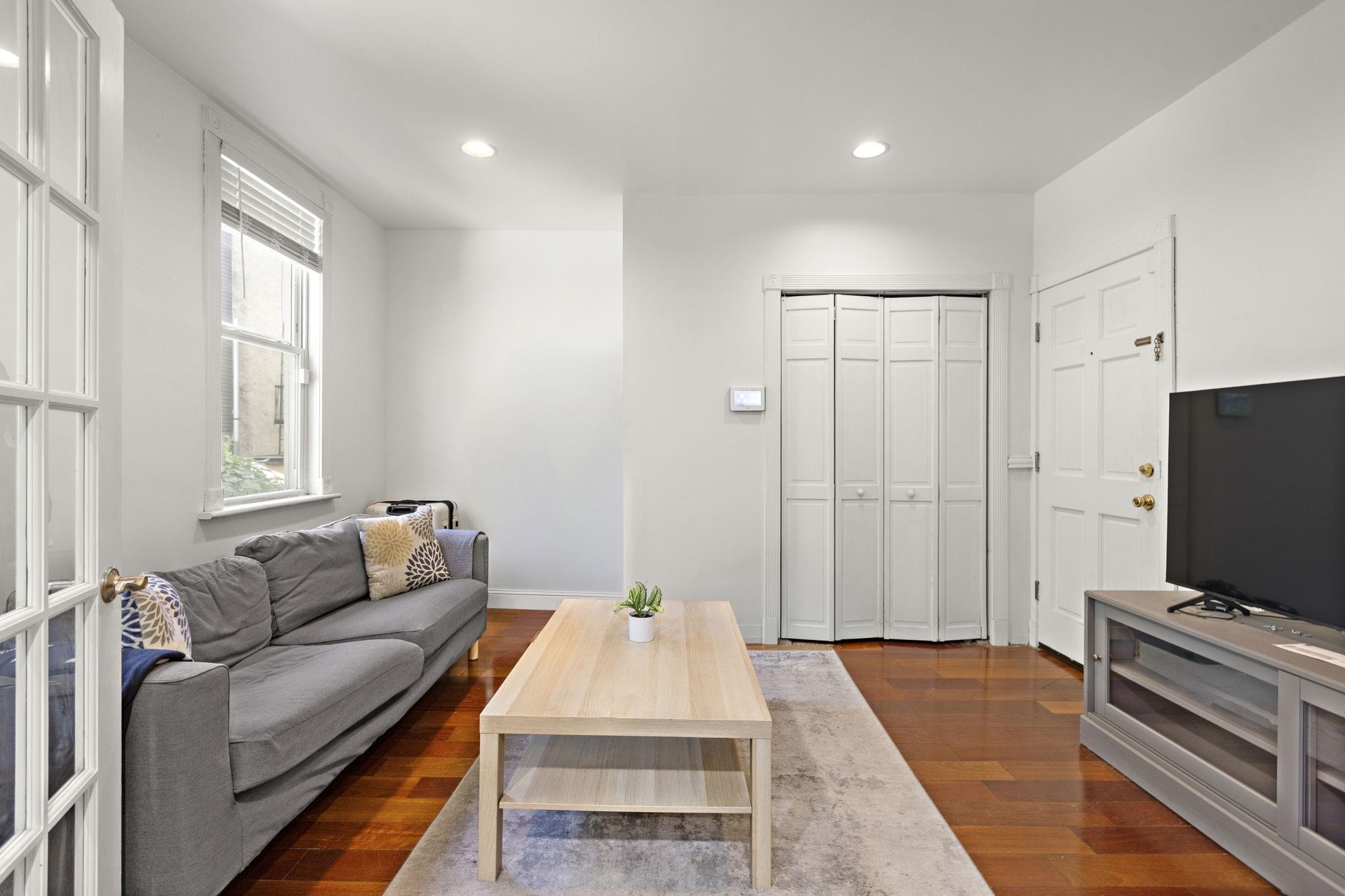 36 PERRY ST - Photo 2