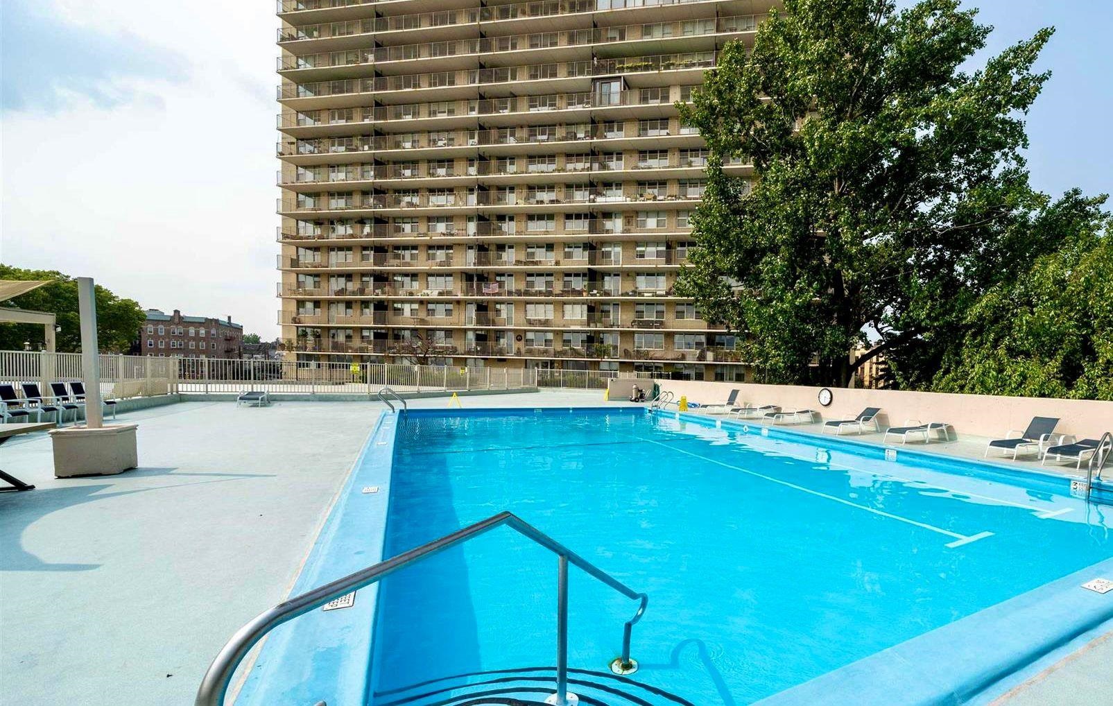 6040 BLVD EAST - Photo 5
