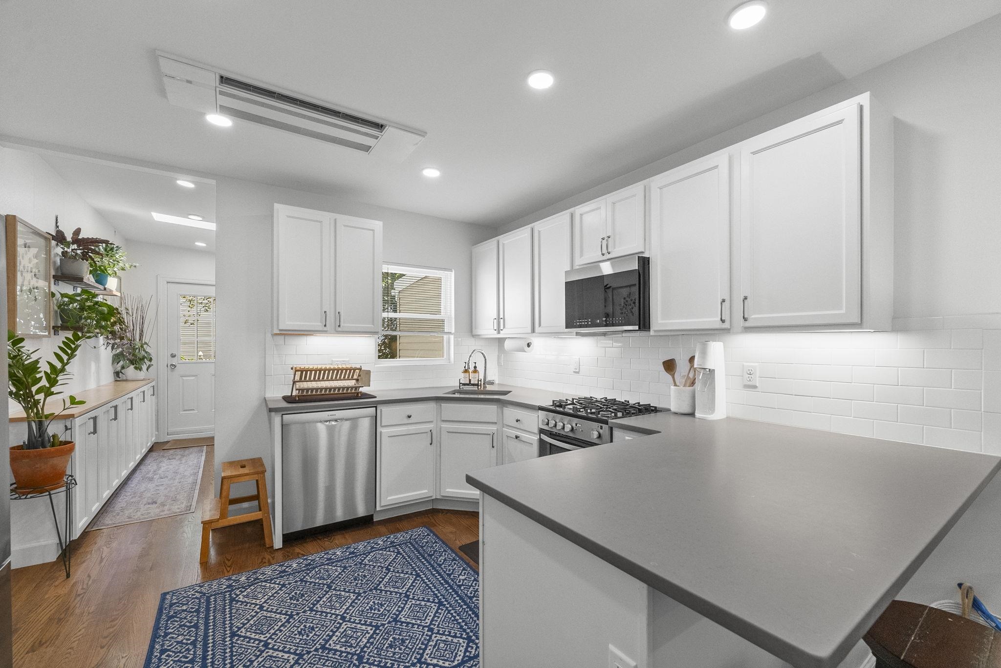 80.5 ERIE ST - Photo 5