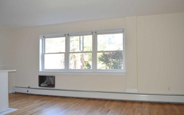 2200 CENTER AVE - Photo 3